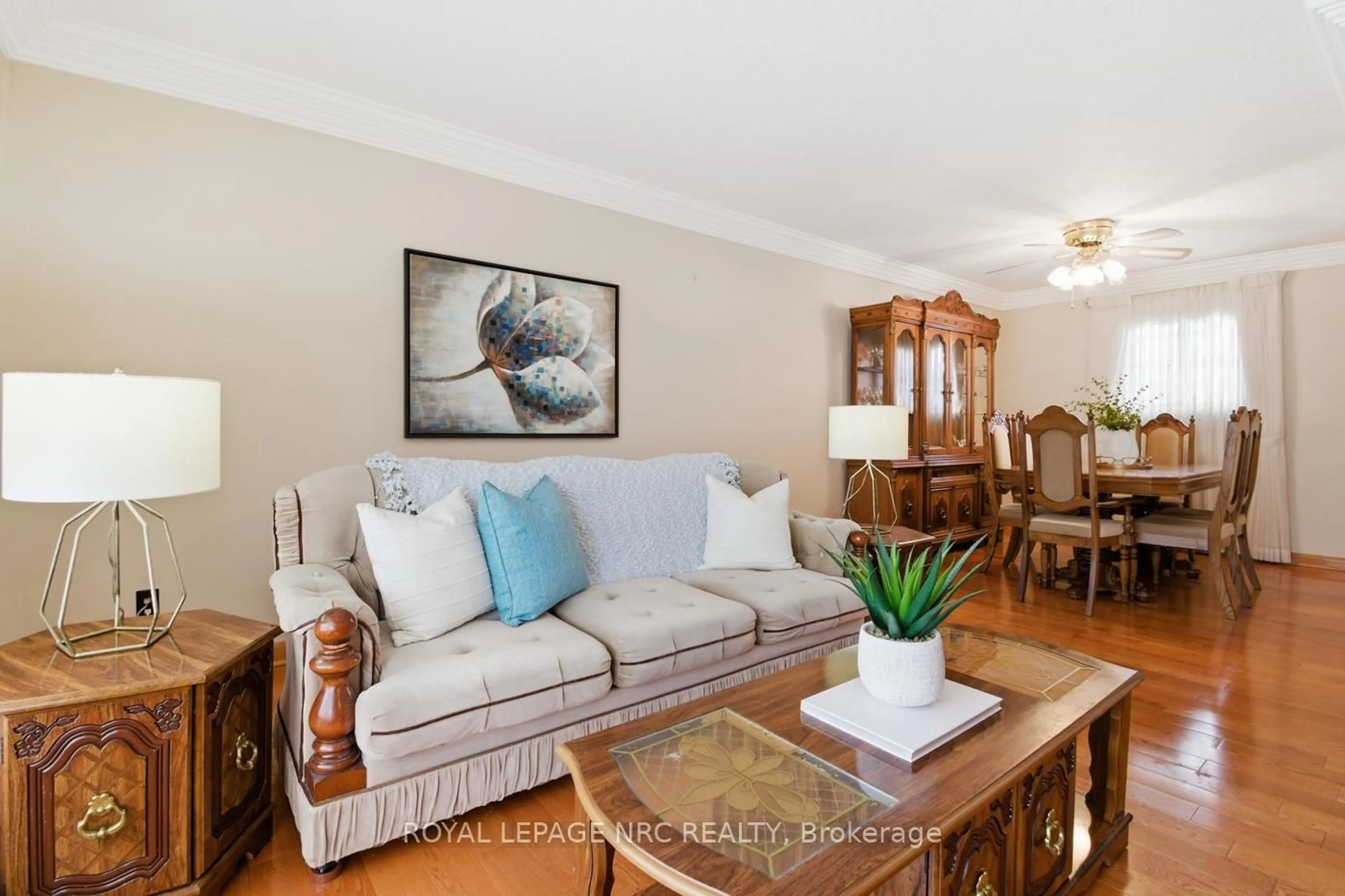 Living room with furniture, unknown for 149 Afton Ave, Welland Ontario L3B 1W2