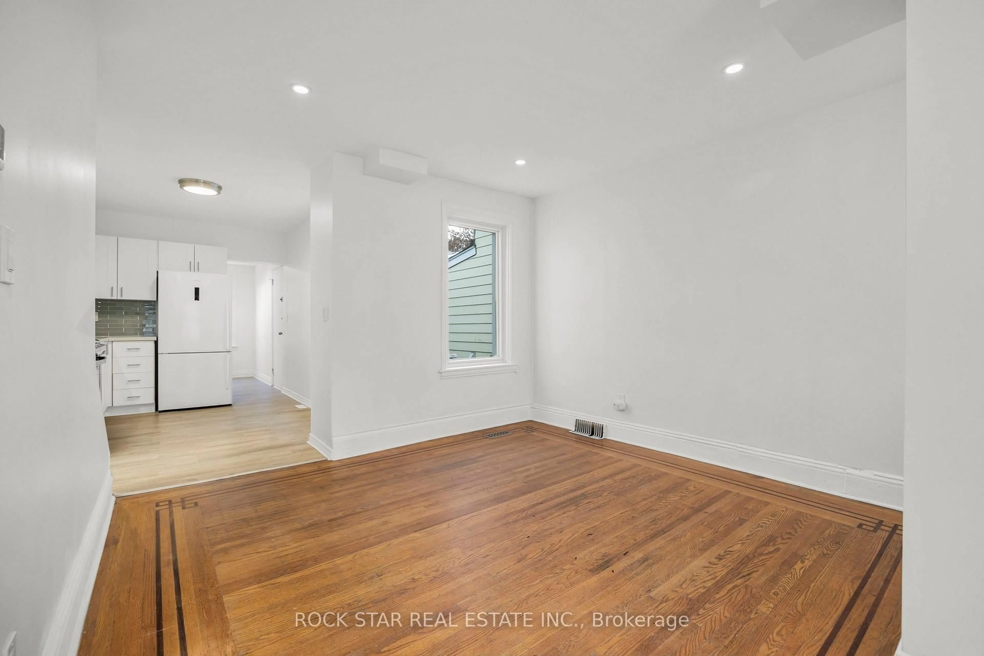 A pic of a room for 88 Chestnut Ave, Hamilton Ontario L8L 6K9