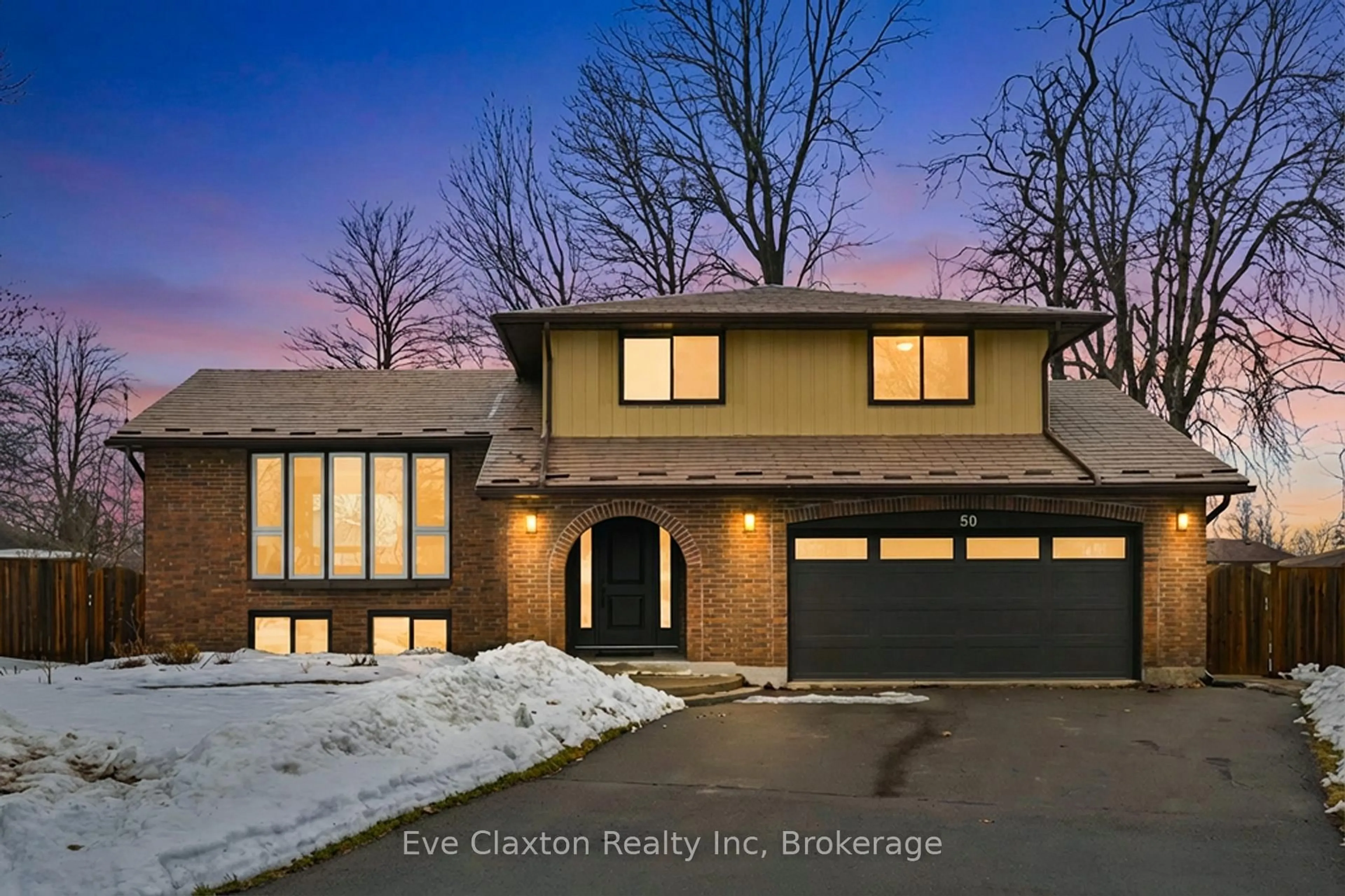 Home with brick exterior material, street for 50 Sherwood Forest Tr, Welland Ontario L3C 5X6