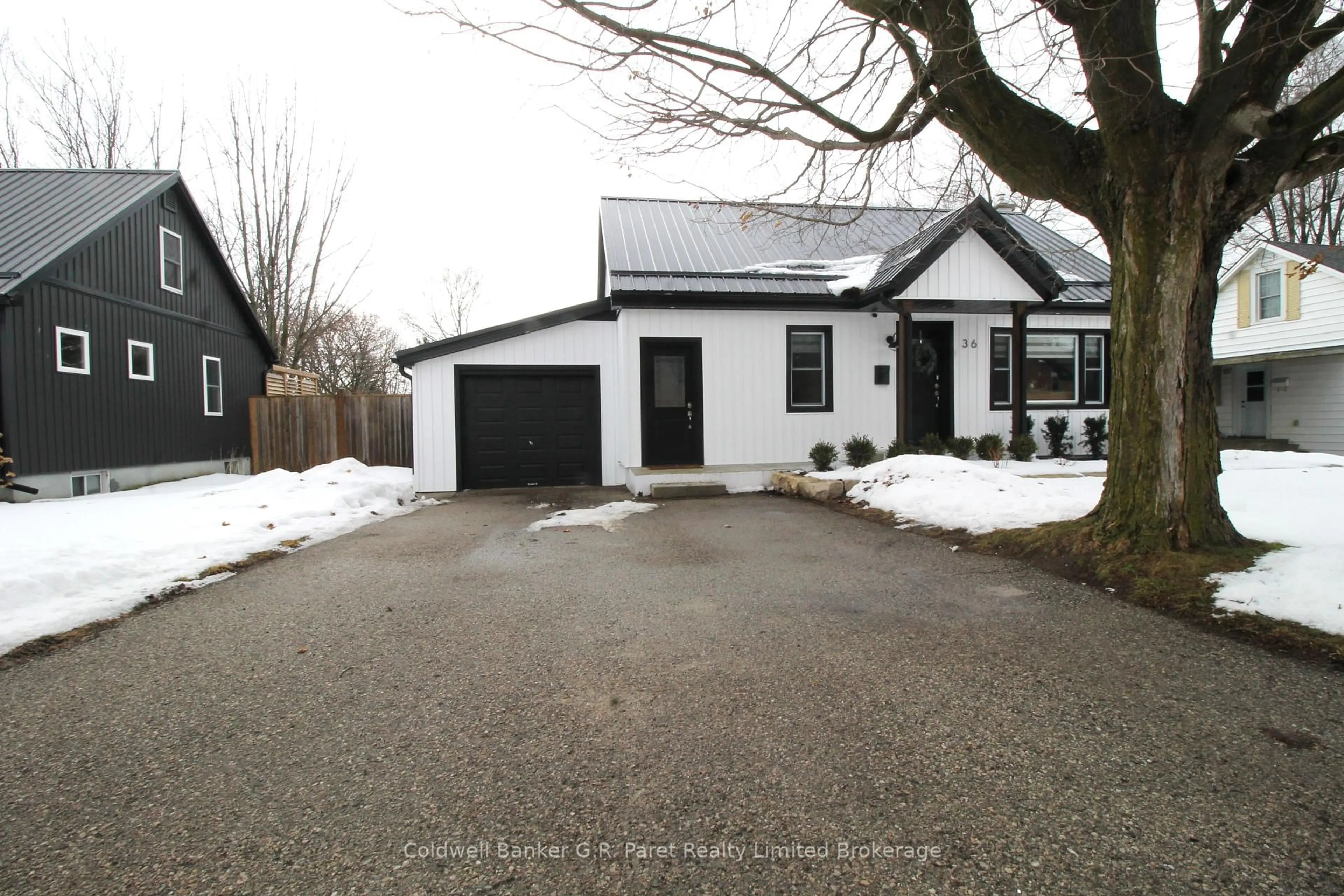 A pic from outside/outdoor area/front of a property/back of a property/a pic from drone, street for 36 Hardy Ave, Tillsonburg Ontario N4G 3X1