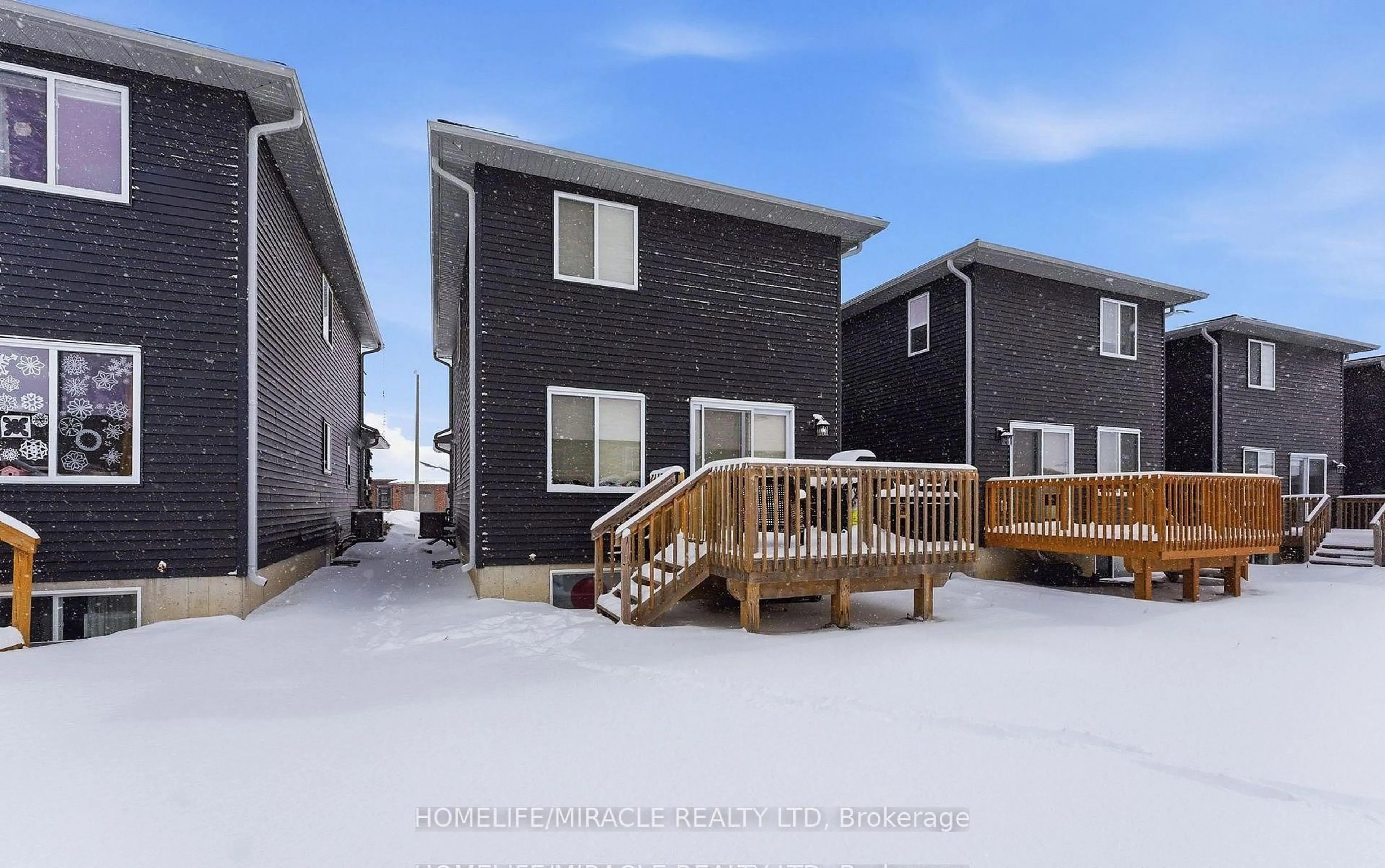 Patio, unknown for 38 Dewal Pl, Belleville Ontario K8P 0H2