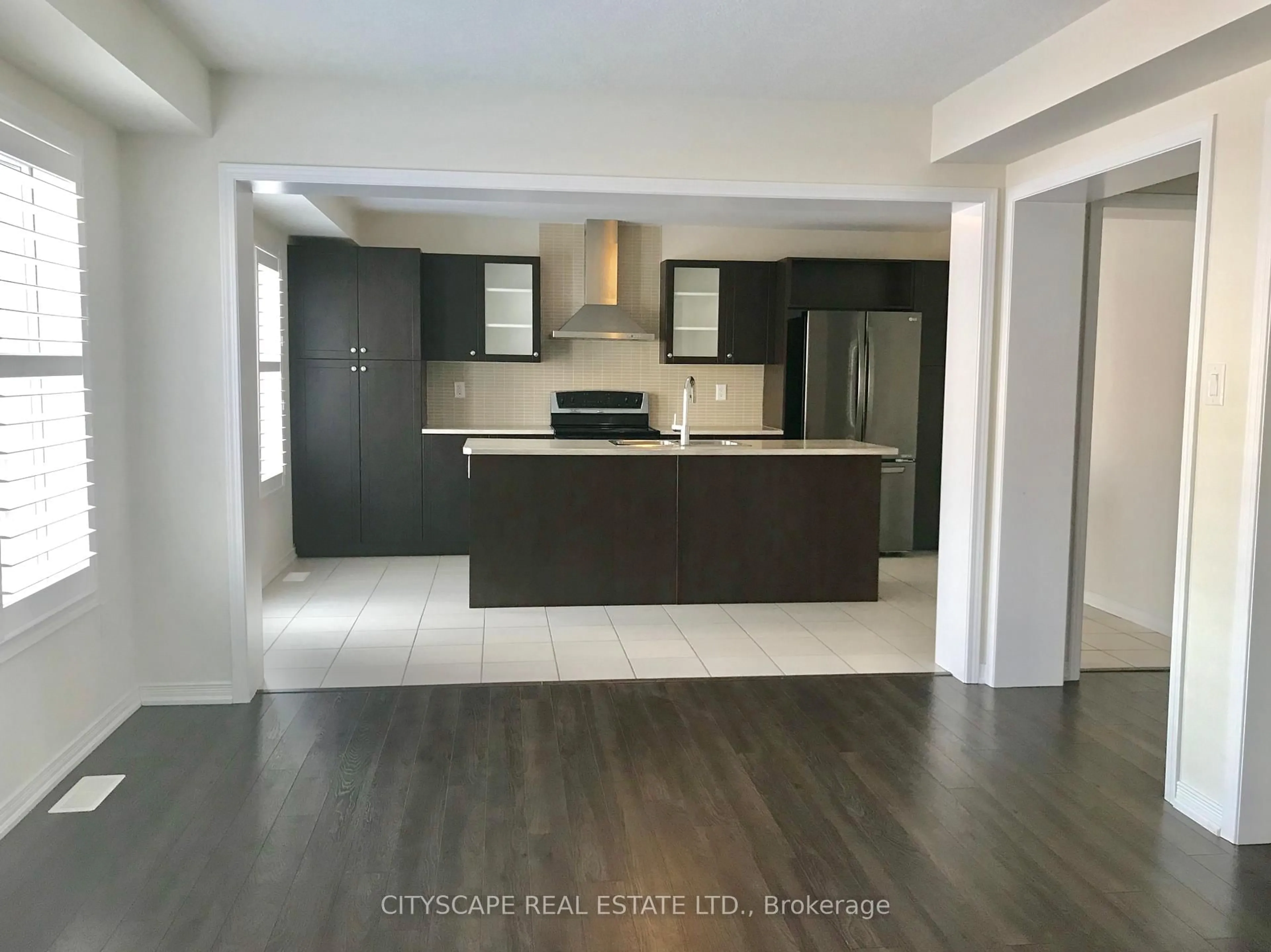 Open concept kitchen, unknown for 8600 Sweet Chestnut Dr, Niagara Falls Ontario L2H 2Y6