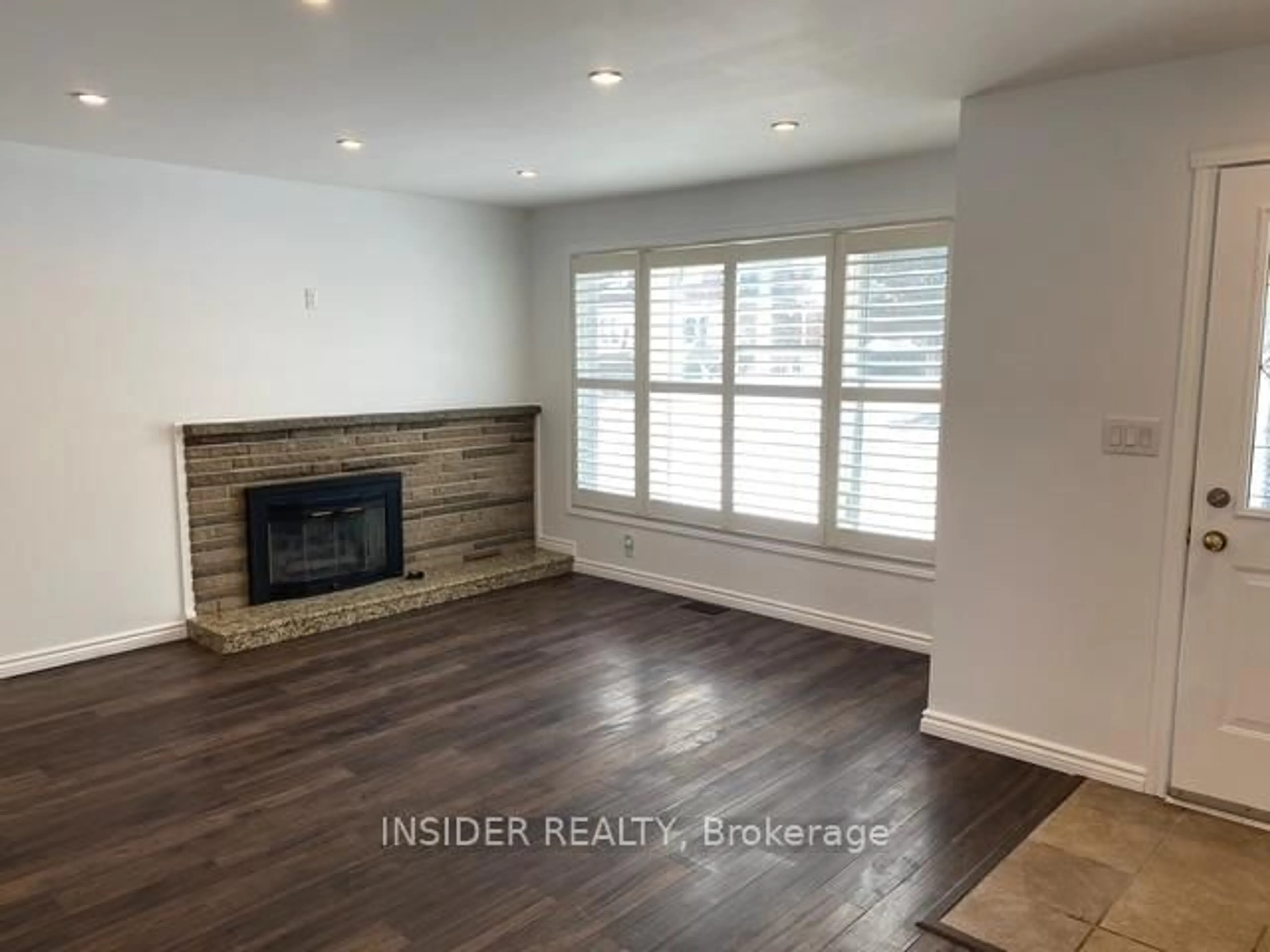 A pic of a room for 205 Stewartdale Ave, Hamilton Ontario L8K 4P7
