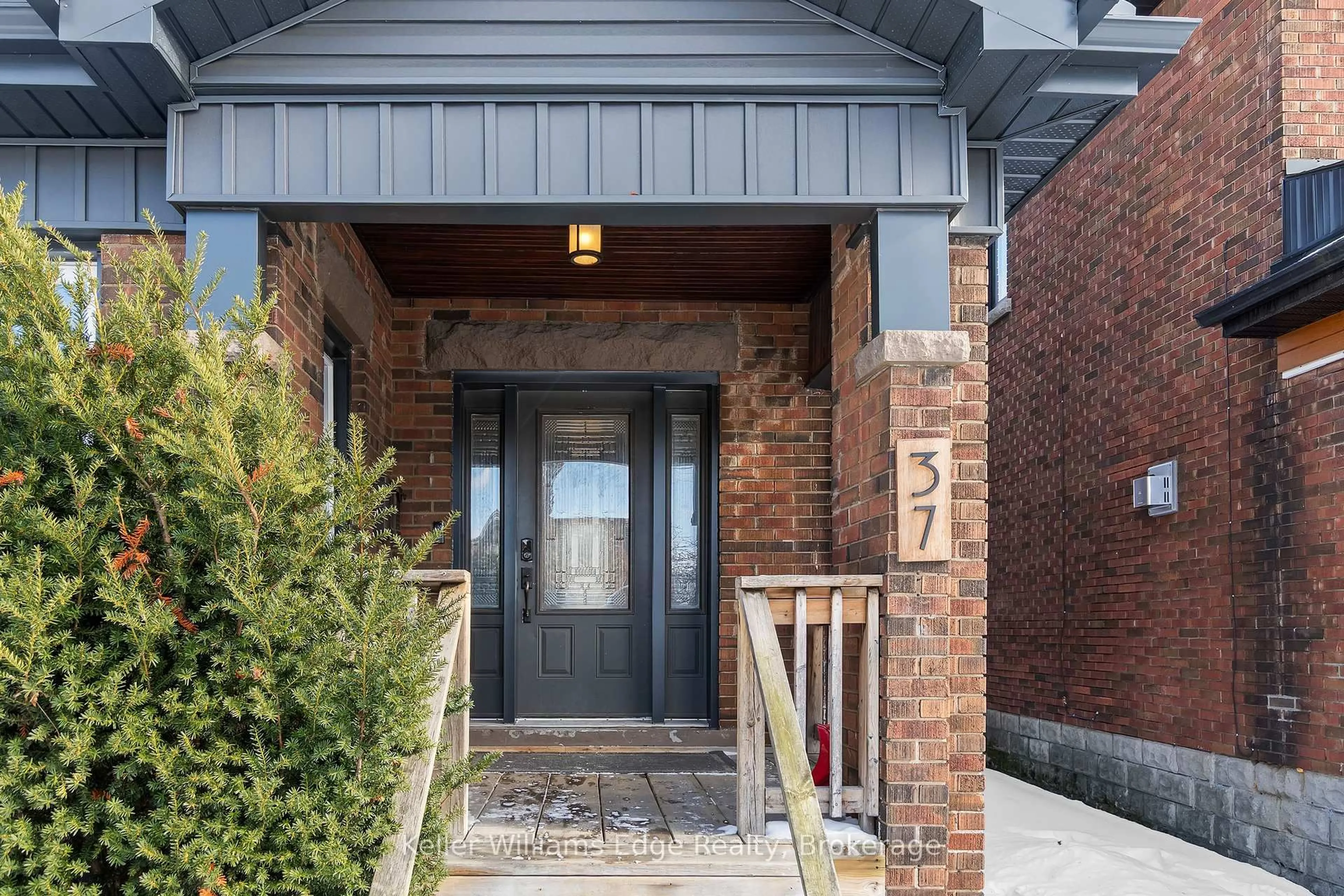 Home with brick exterior material, street for 37 Wexford Ave, Hamilton Ontario L8K 2N5
