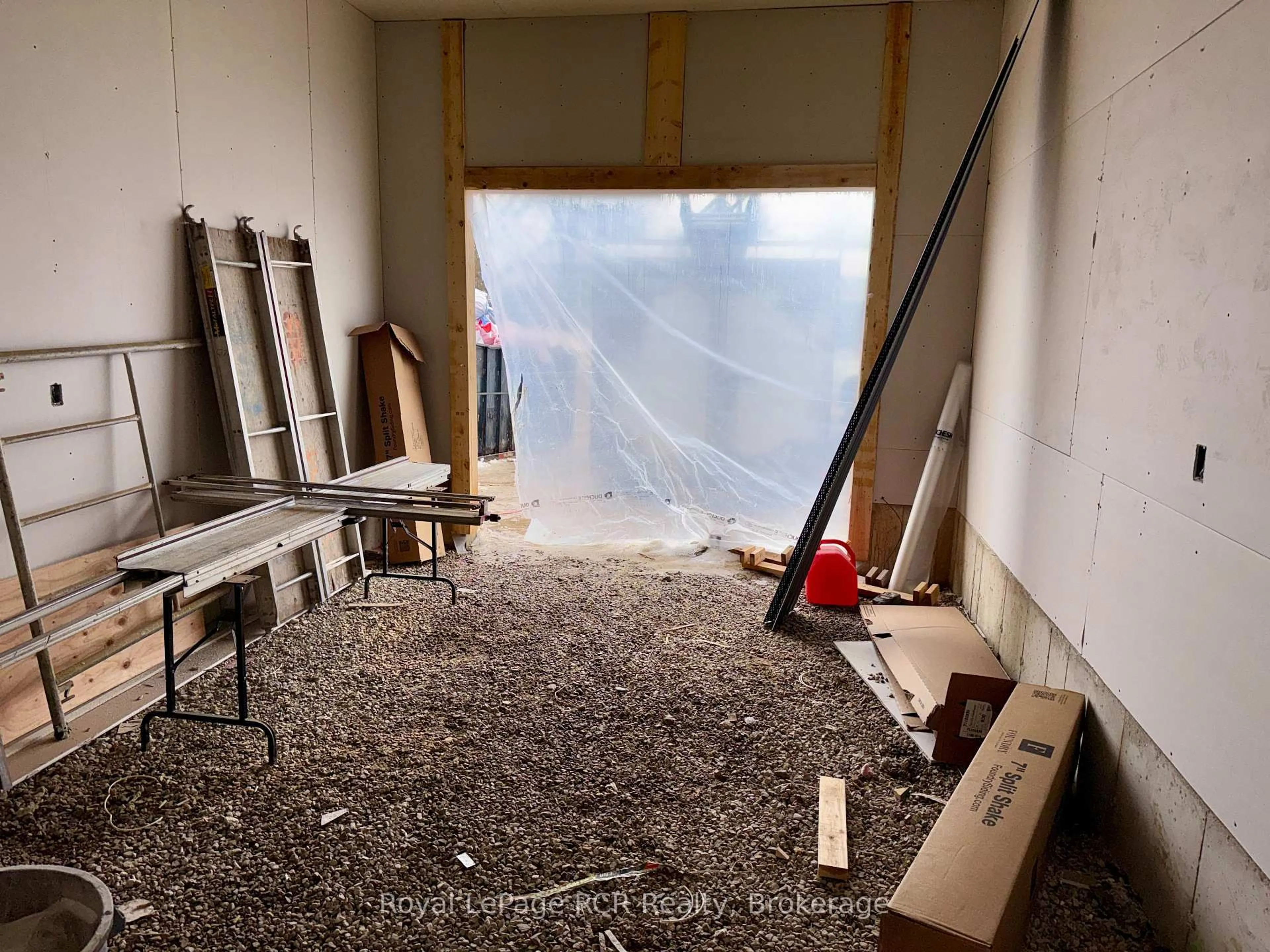 A pic of a room for 86 Griffith St, Brockton Ontario N0G 2V0