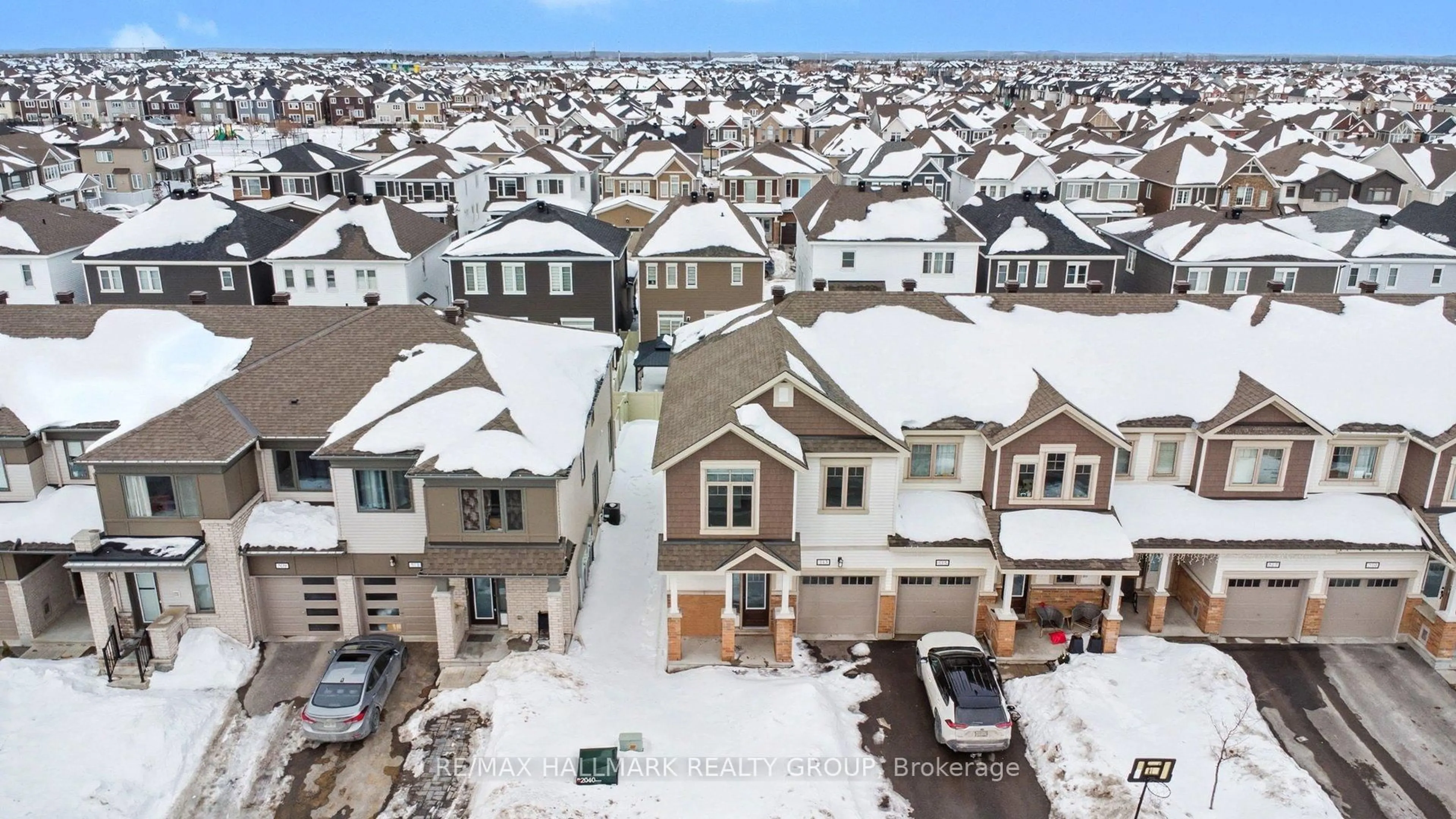 A pic from outside/outdoor area/front of a property/back of a property/a pic from drone, unknown for 513 Catleaf Row, Ottawa Ontario K4A 5J2