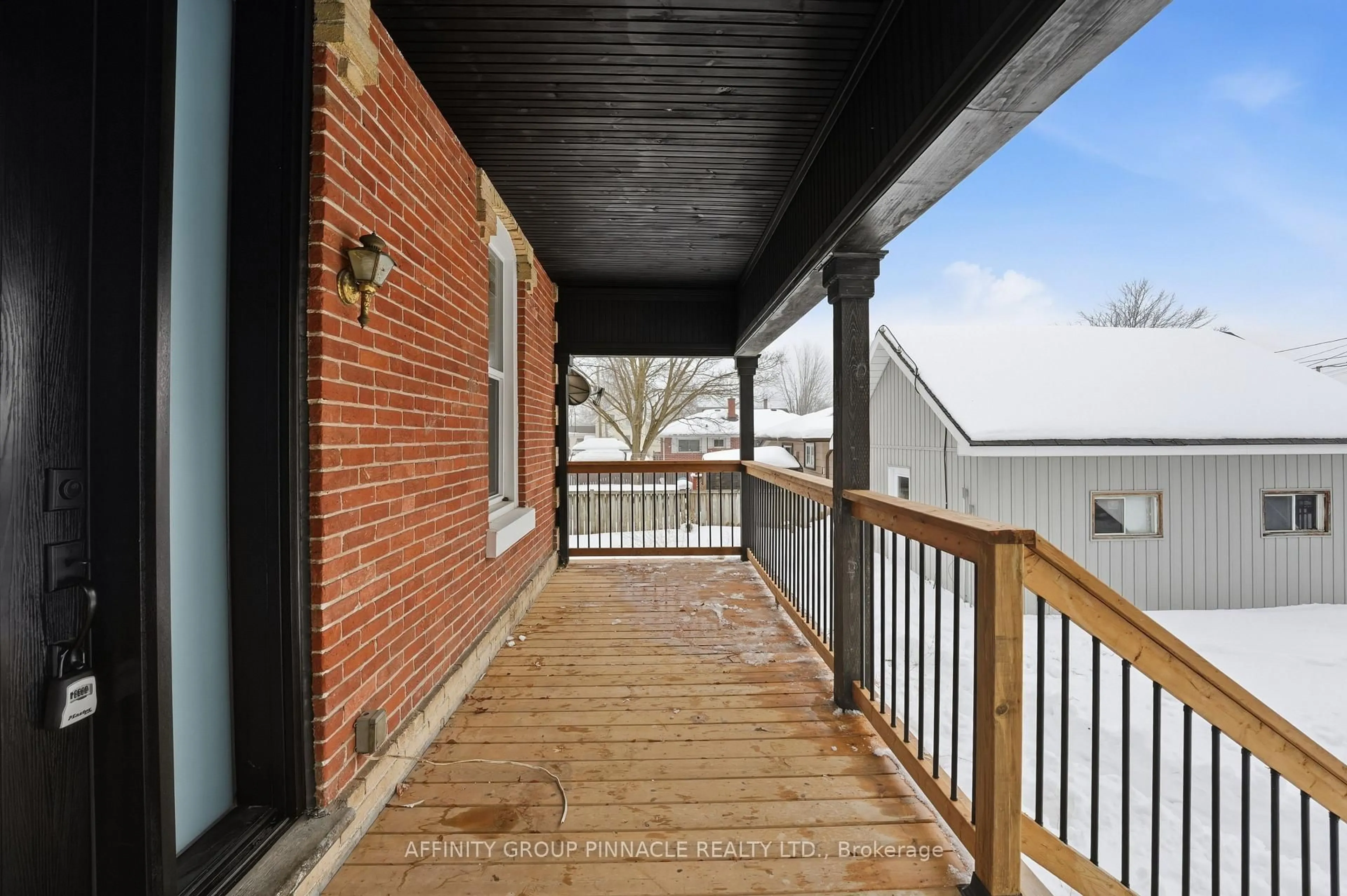 Patio, street for 40 Albert St, Kawartha Lakes Ontario K9V 3G7