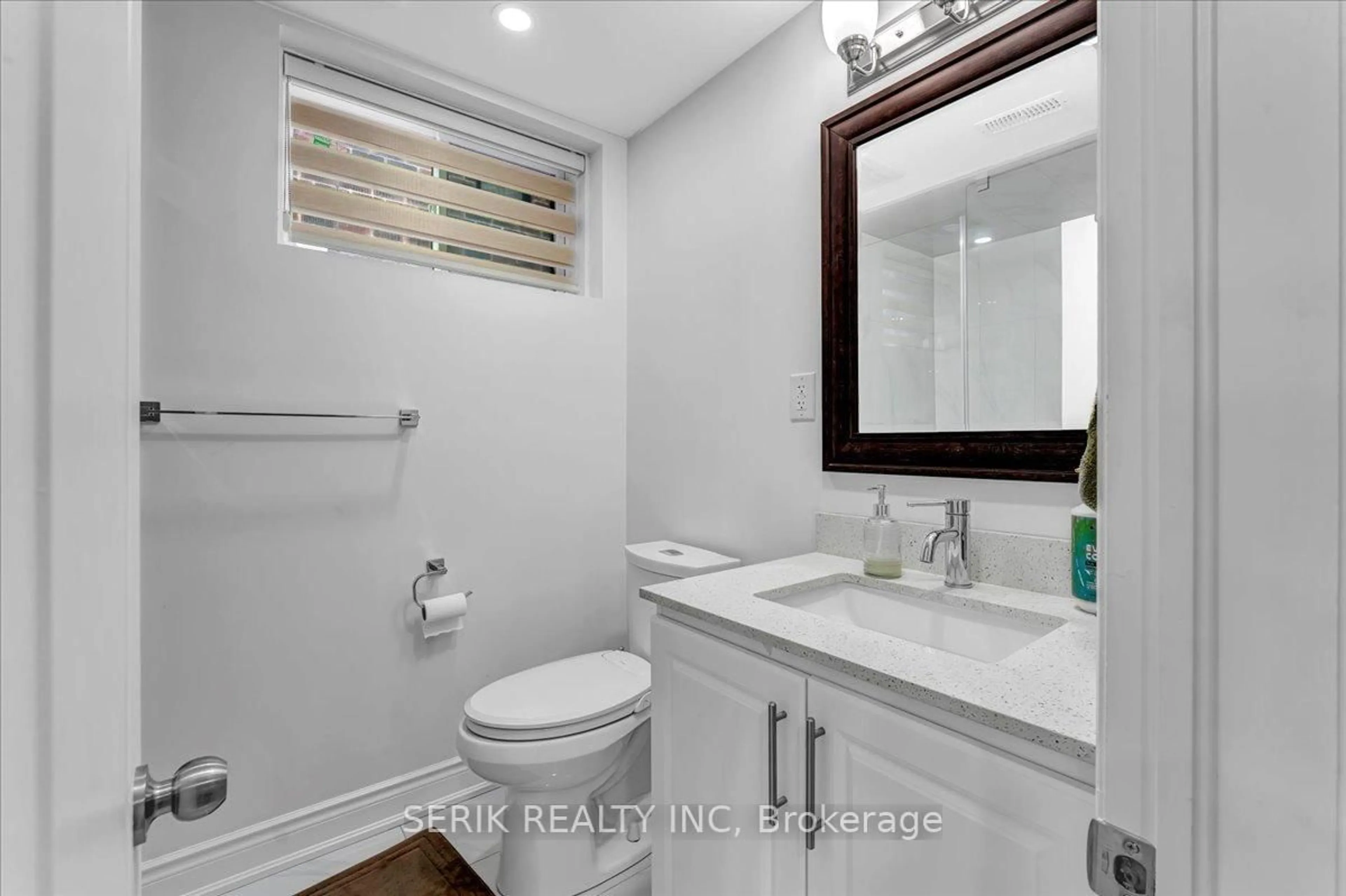 Standard bathroom, ceramic/tile floor for 369 Rivertrail Ave, Kitchener Ontario N2A 0K4