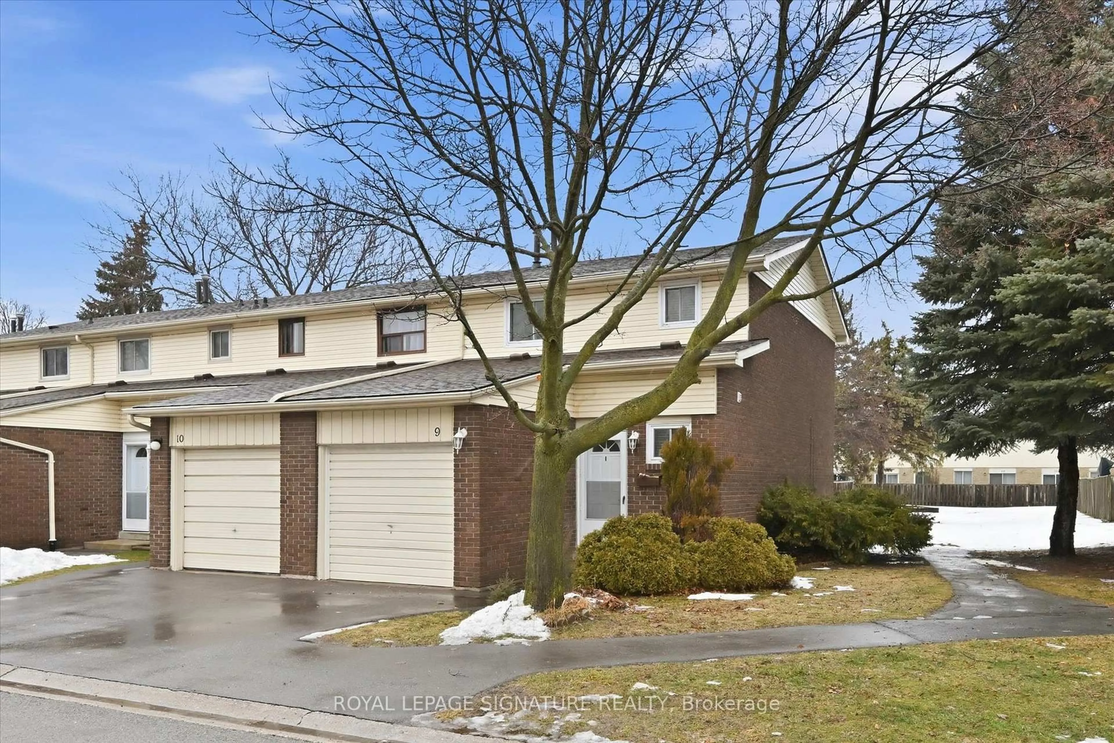 Unknown for 100 Quigley Rd #9, Hamilton Ontario L8K 6J1