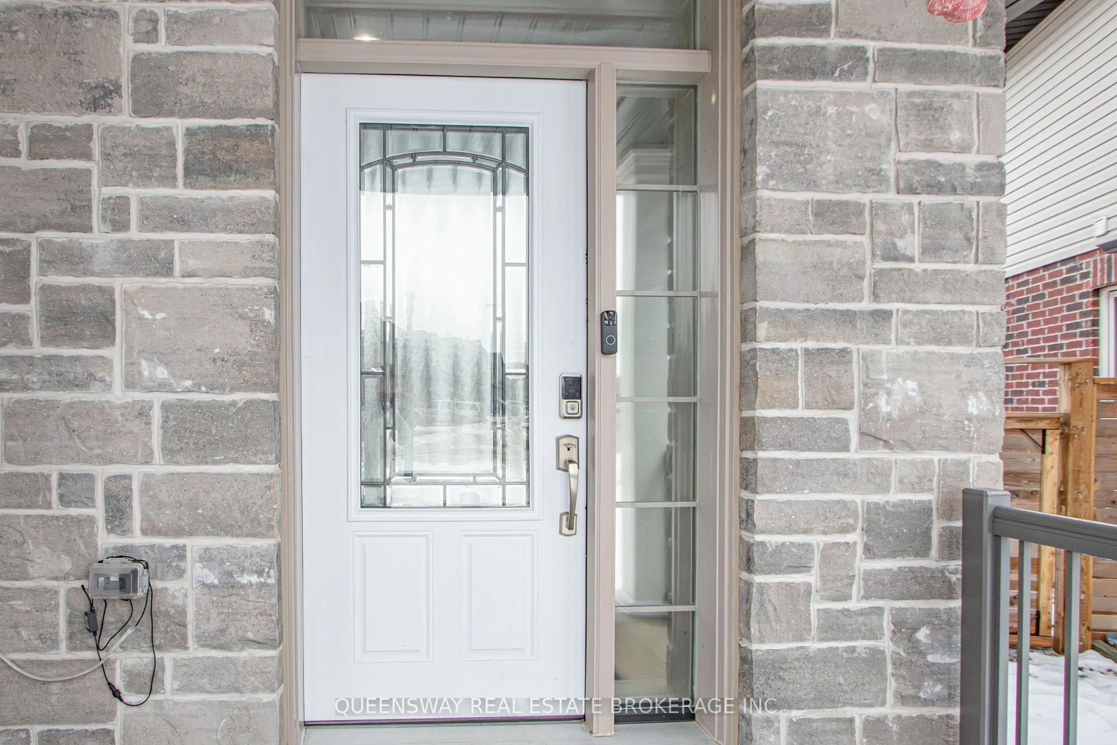 Indoor entryway for 1306 Caen Ave, Woodstock Ontario N4T 0J5