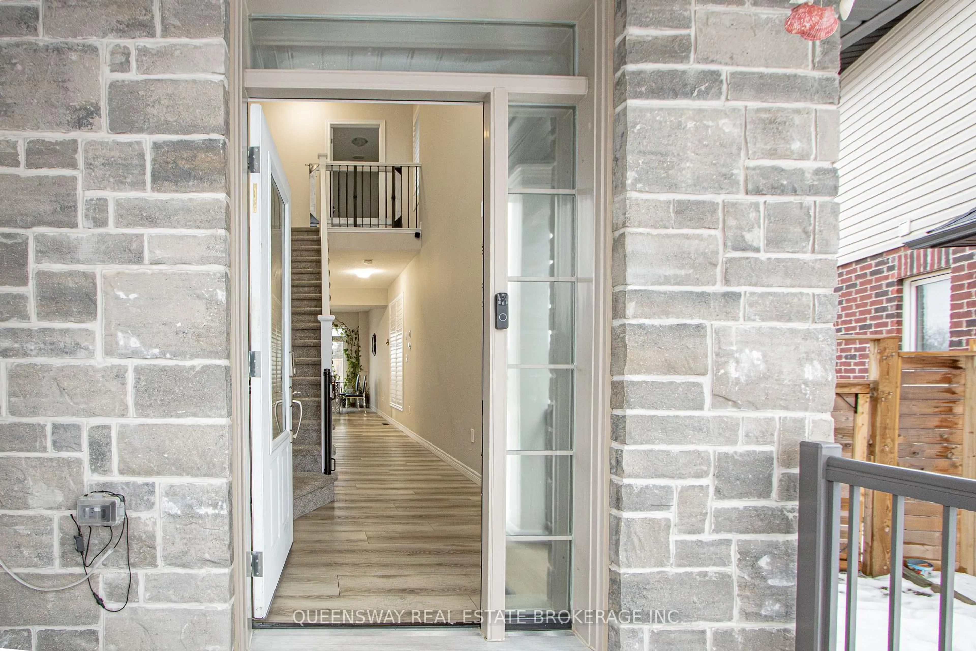 Indoor entryway for 1306 Caen Ave, Woodstock Ontario N4T 0J5