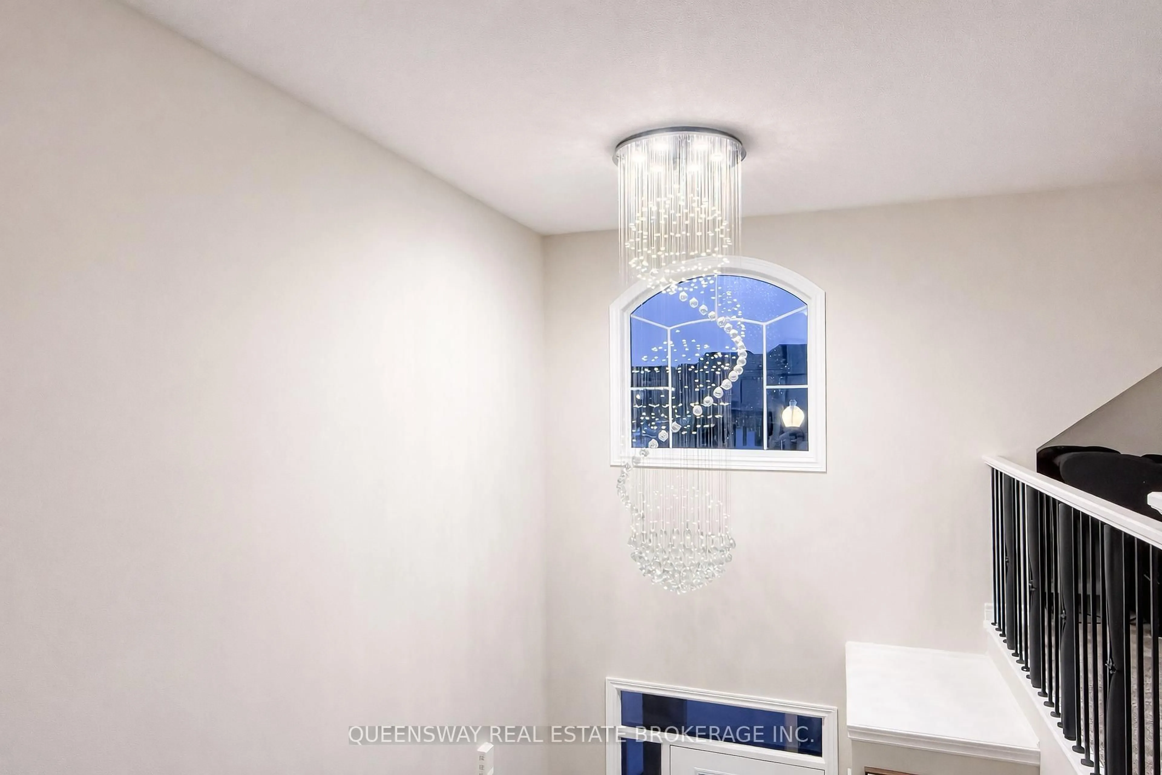 Indoor foyer for 1306 Caen Ave, Woodstock Ontario N4T 0J5