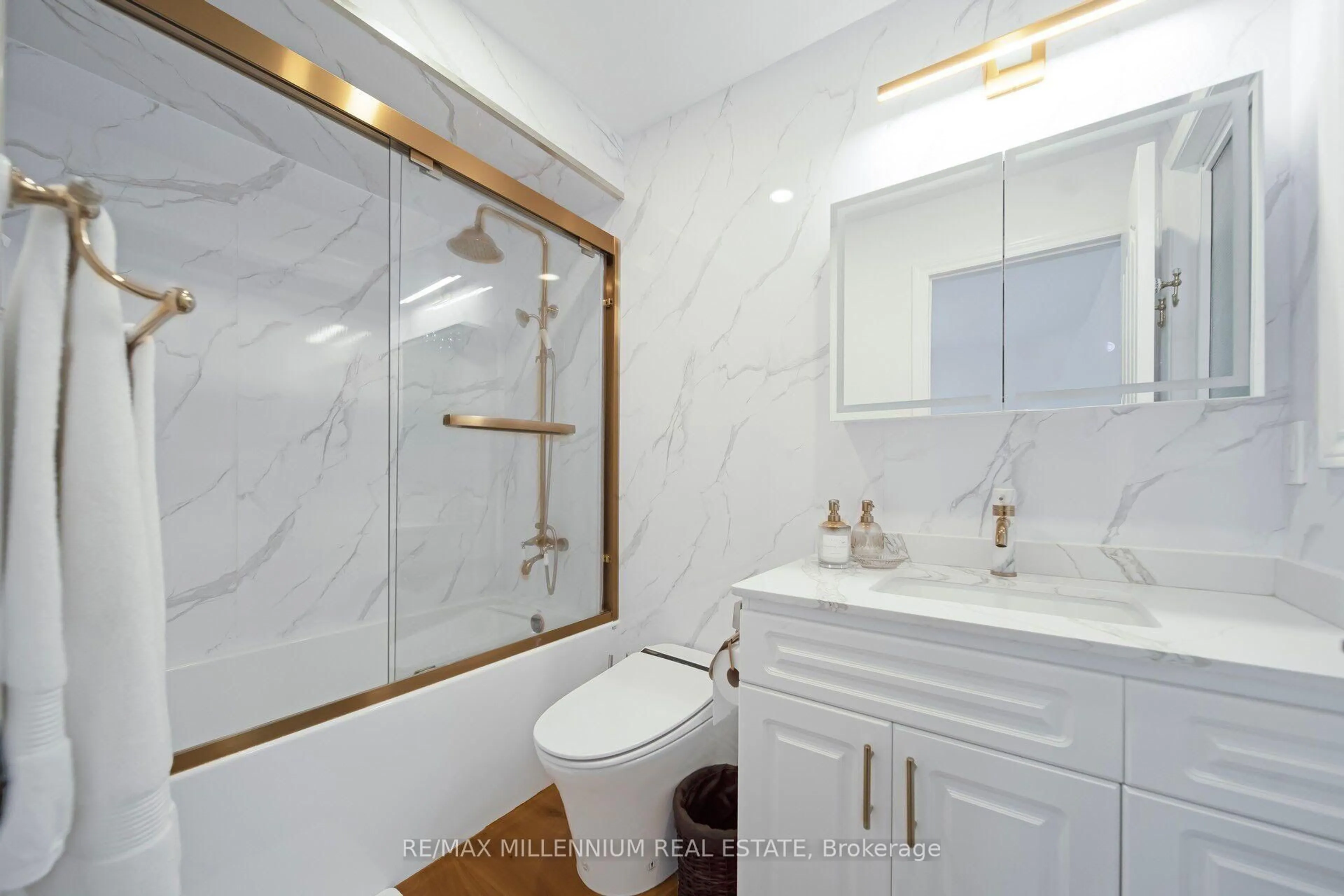 Standard bathroom, unknown for 58 Unity Side Rd, Haldimand Ontario N3W 1Y2