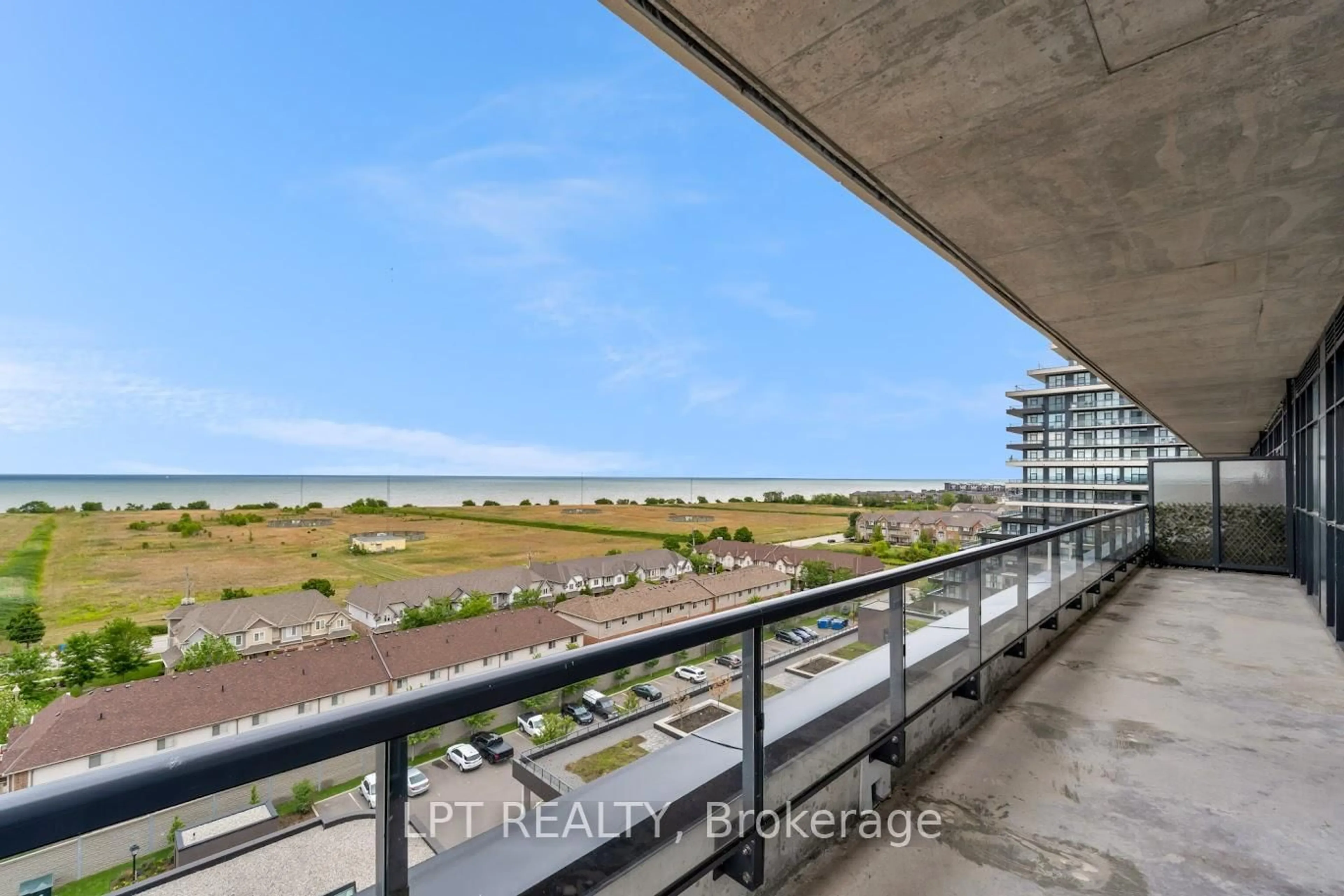 Balcony in the apartment, water/lake/river/ocean view for 560 North Service Rd #901, Grimsby Ontario L3M 4E8