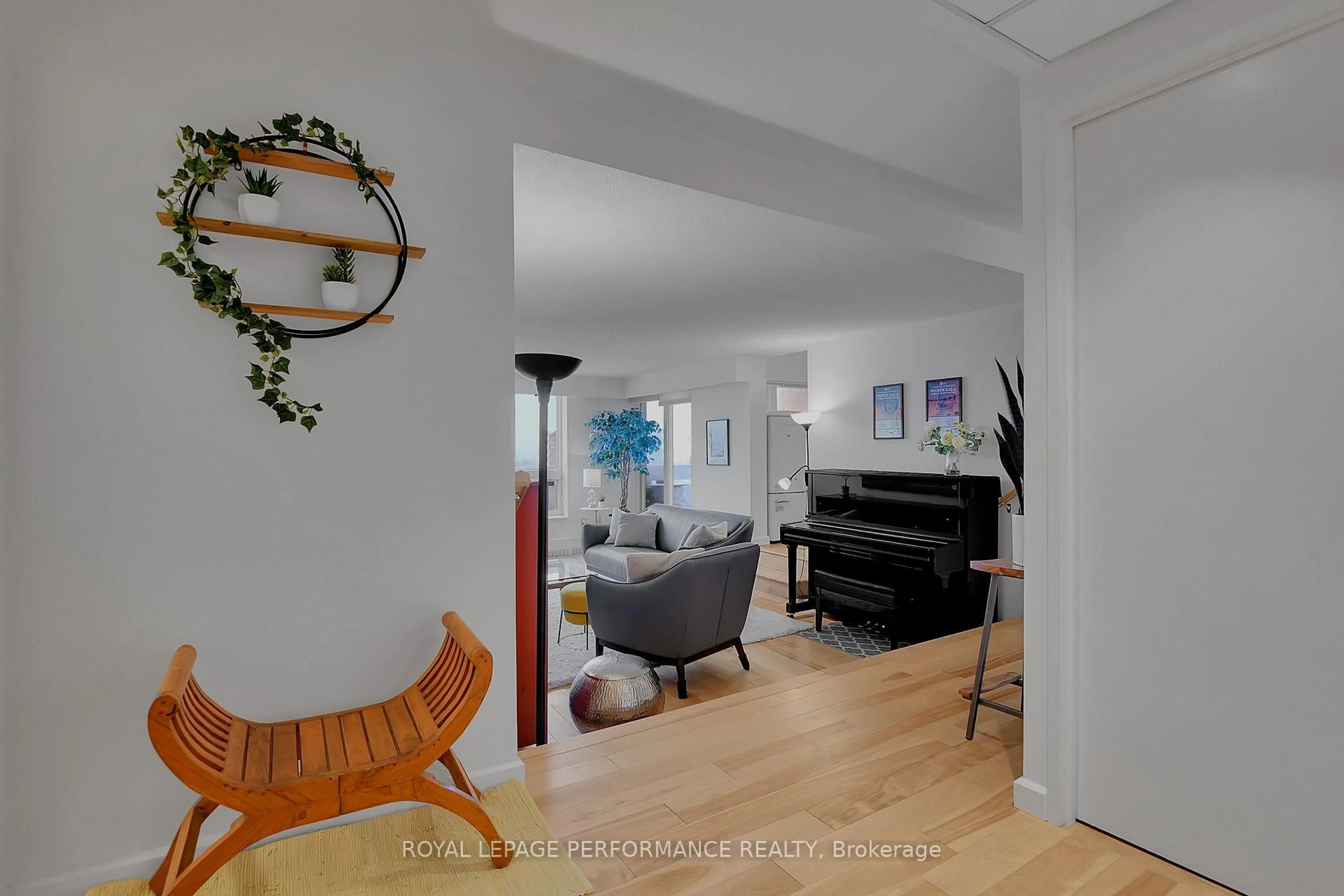 Unknown for 373 Laurier Ave #905, Ottawa Ontario K1N 8X6