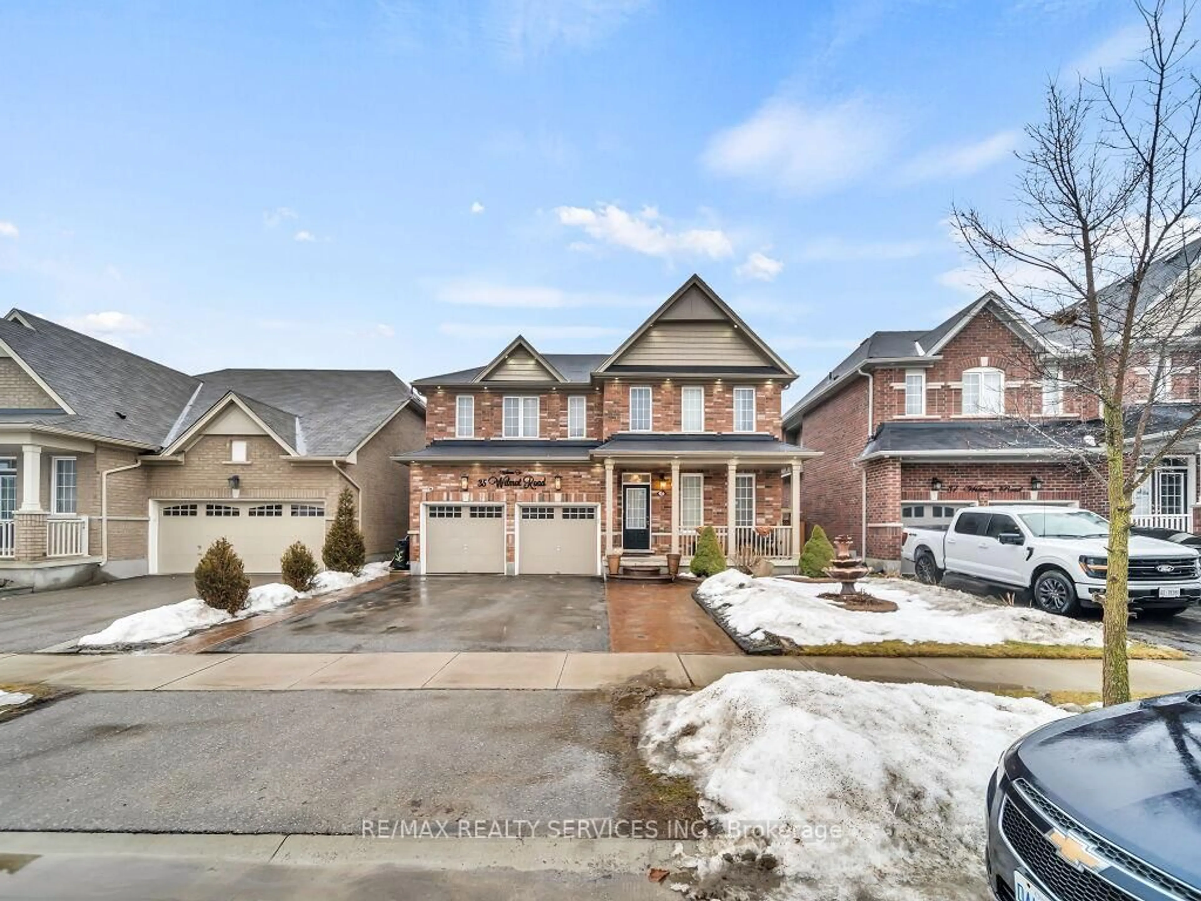 Home with brick exterior material, street for 35 Wilmot Rd, Brantford Ontario N3T 0K8