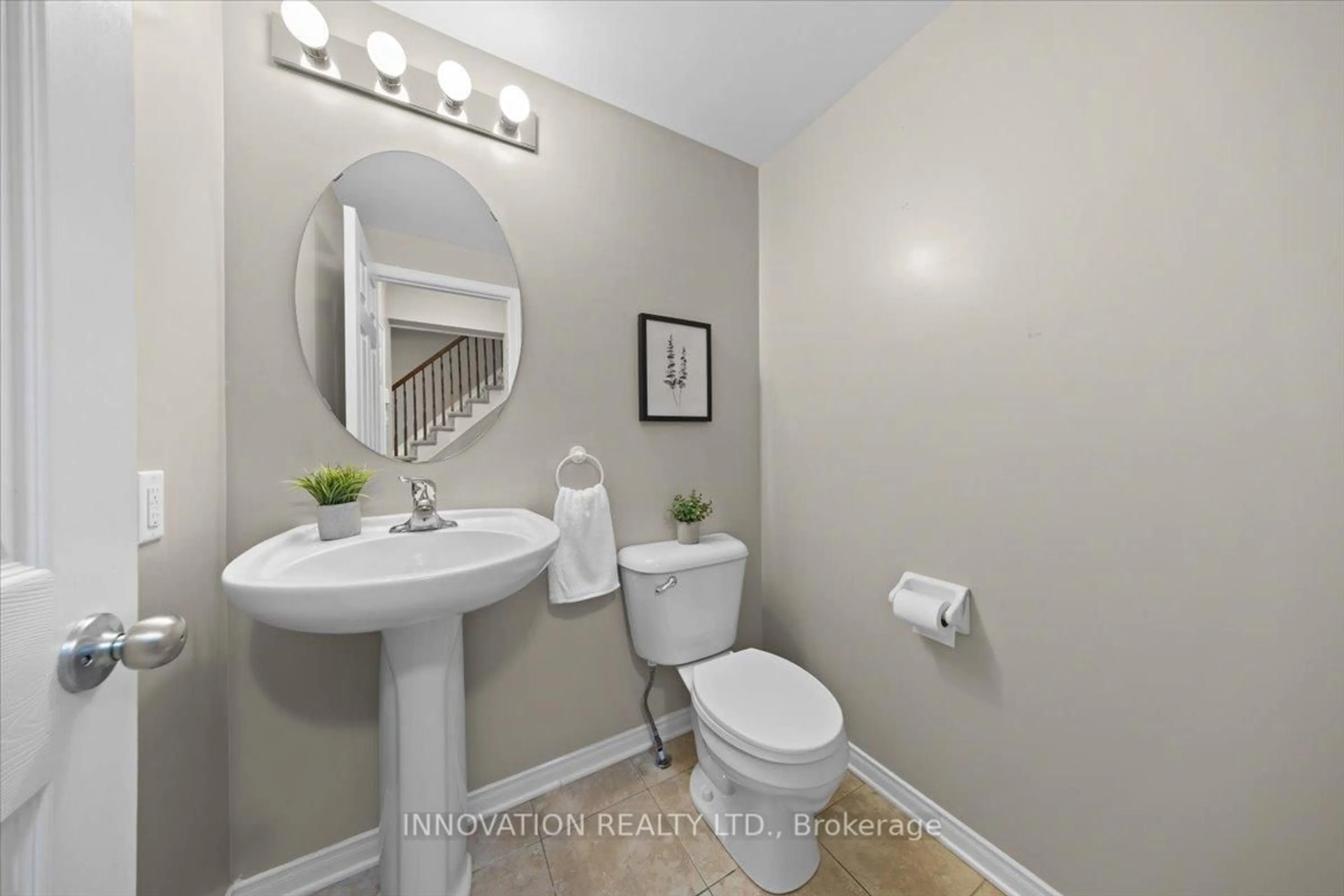 Standard bathroom, ceramic/tile floor for 410 Heathrow Private, Stittsville Ontario K2S 0M9
