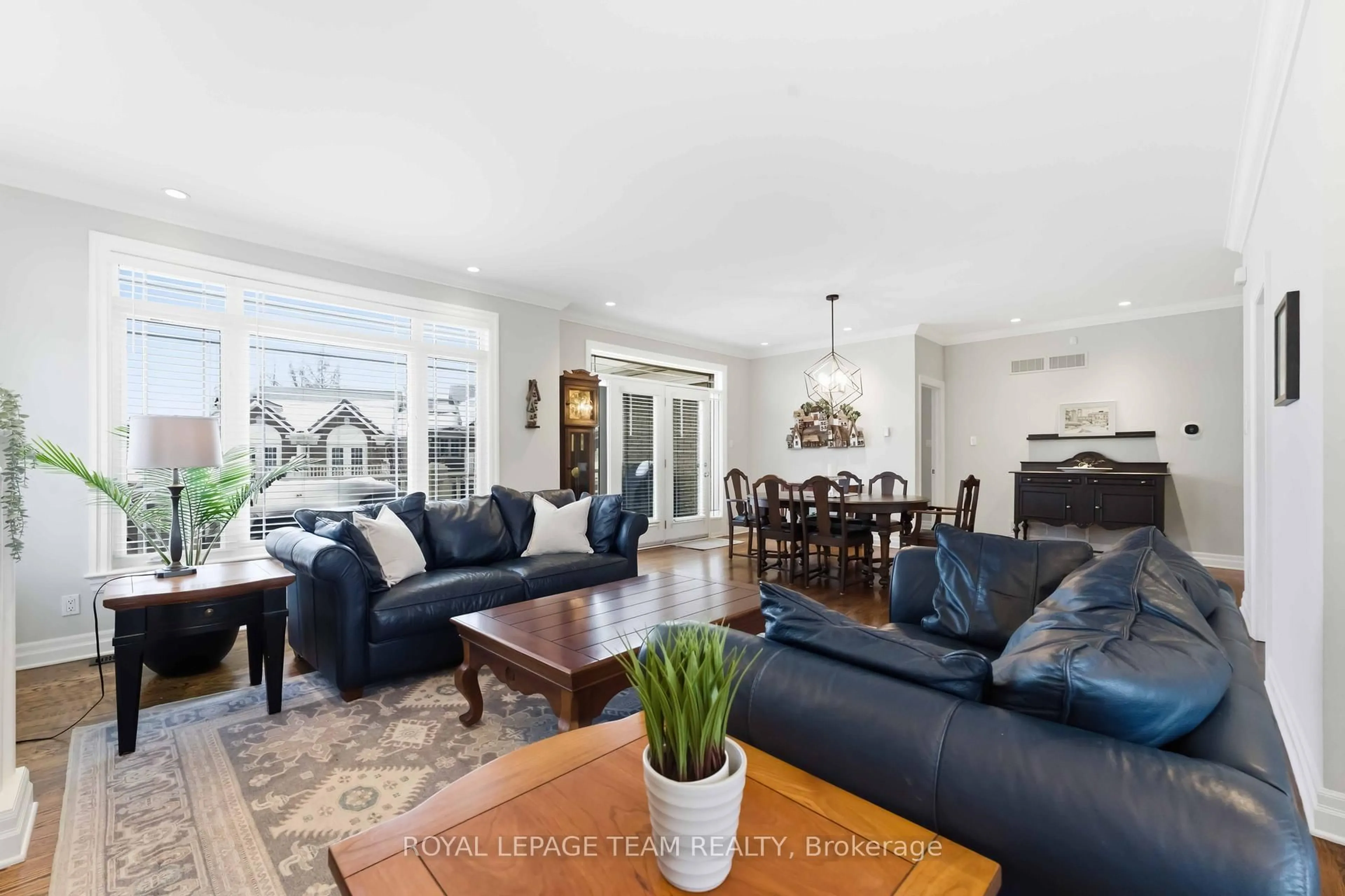 Living room with furniture, unknown for 6 Waterford Way, Ottawa Ontario K2E 7V4