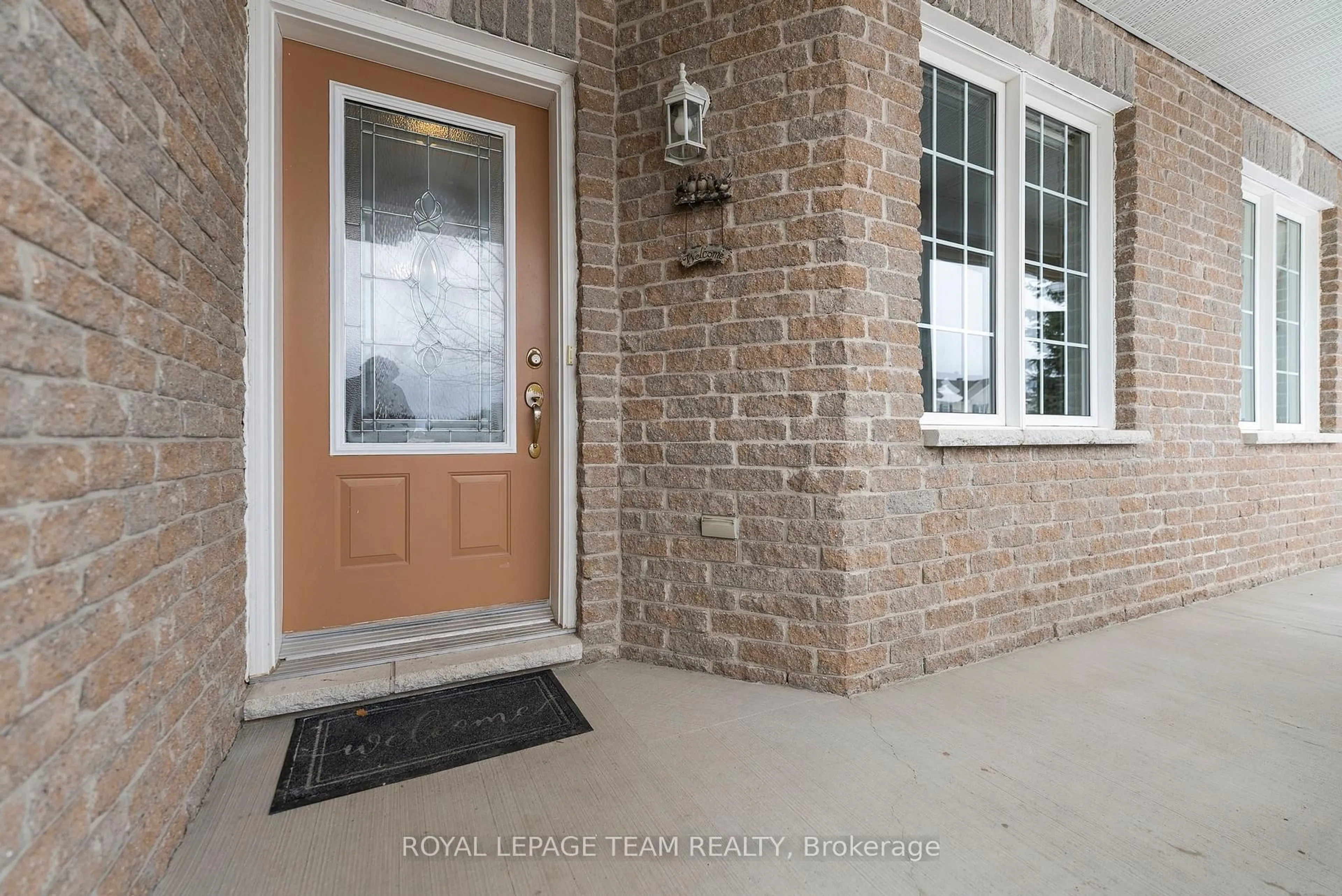 Indoor entryway for 56 Frieday St, Arnprior Ontario K7S 0A6