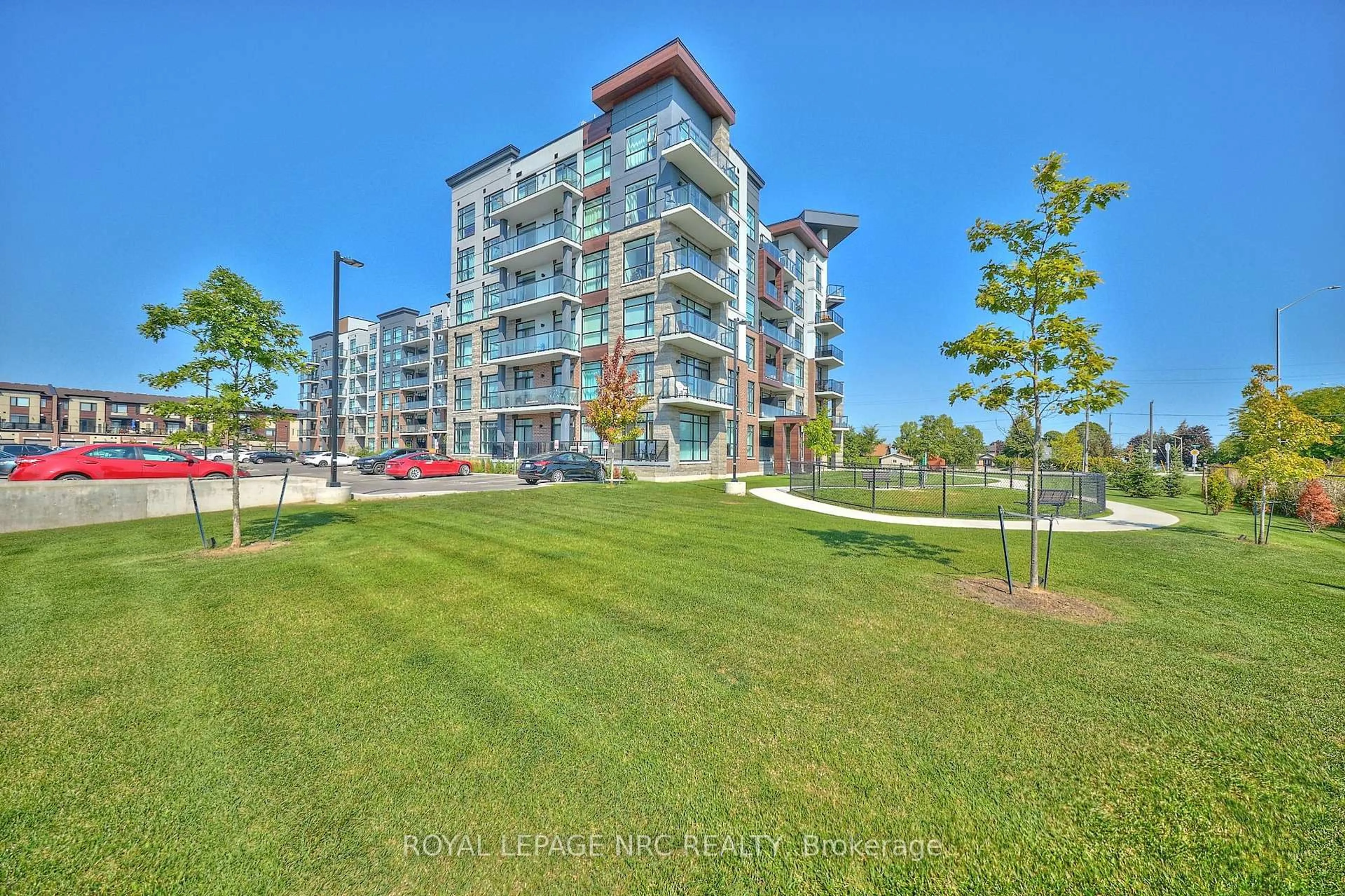 A pic from outside/outdoor area/front of a property/back of a property/a pic from drone, water/lake/river/ocean view for 600 North Service Rd #221, Hamilton Ontario L8E 0L2