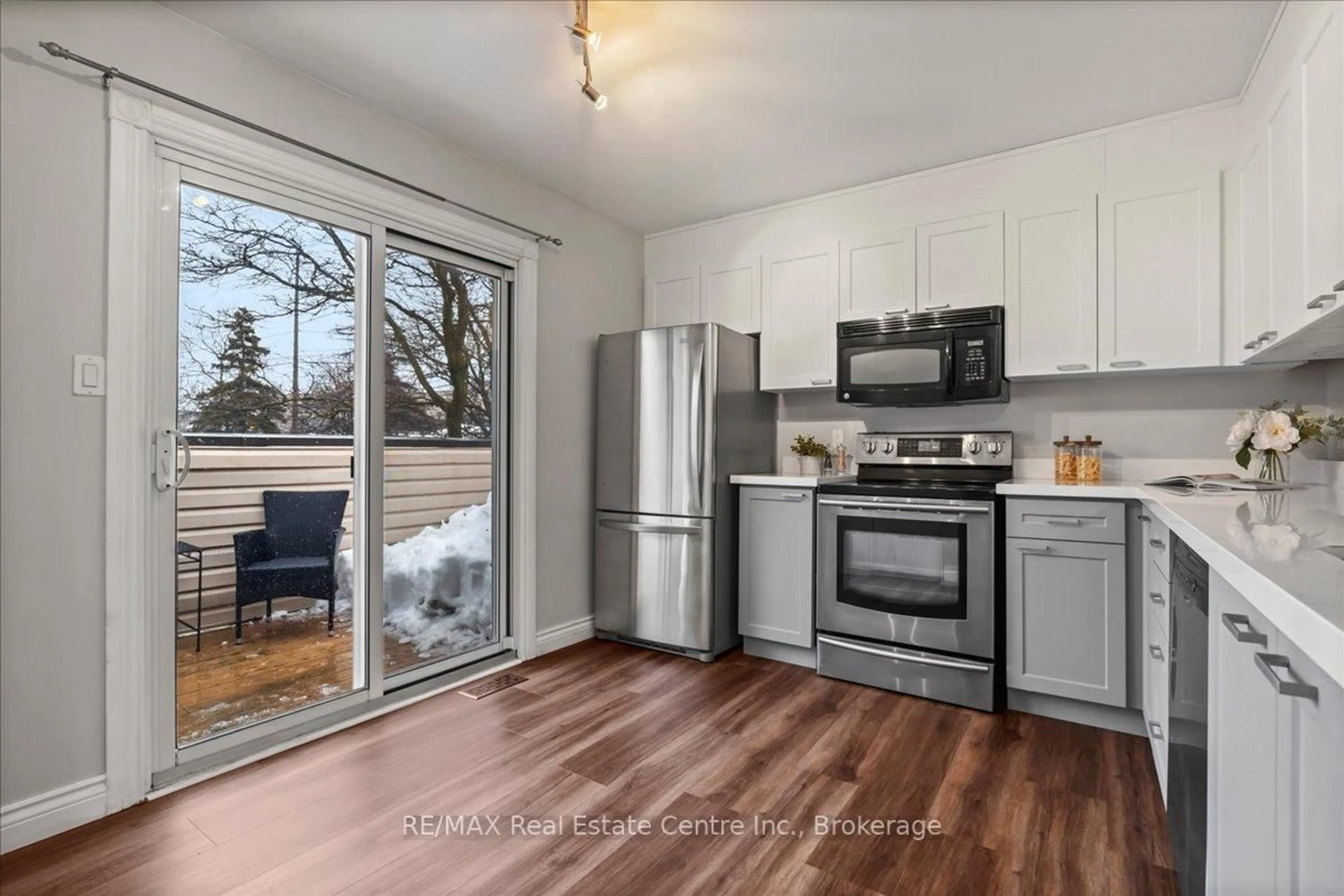 Open concept kitchen, unknown for 205 Highland Cres, Kitchener Ontario N2M 5L6