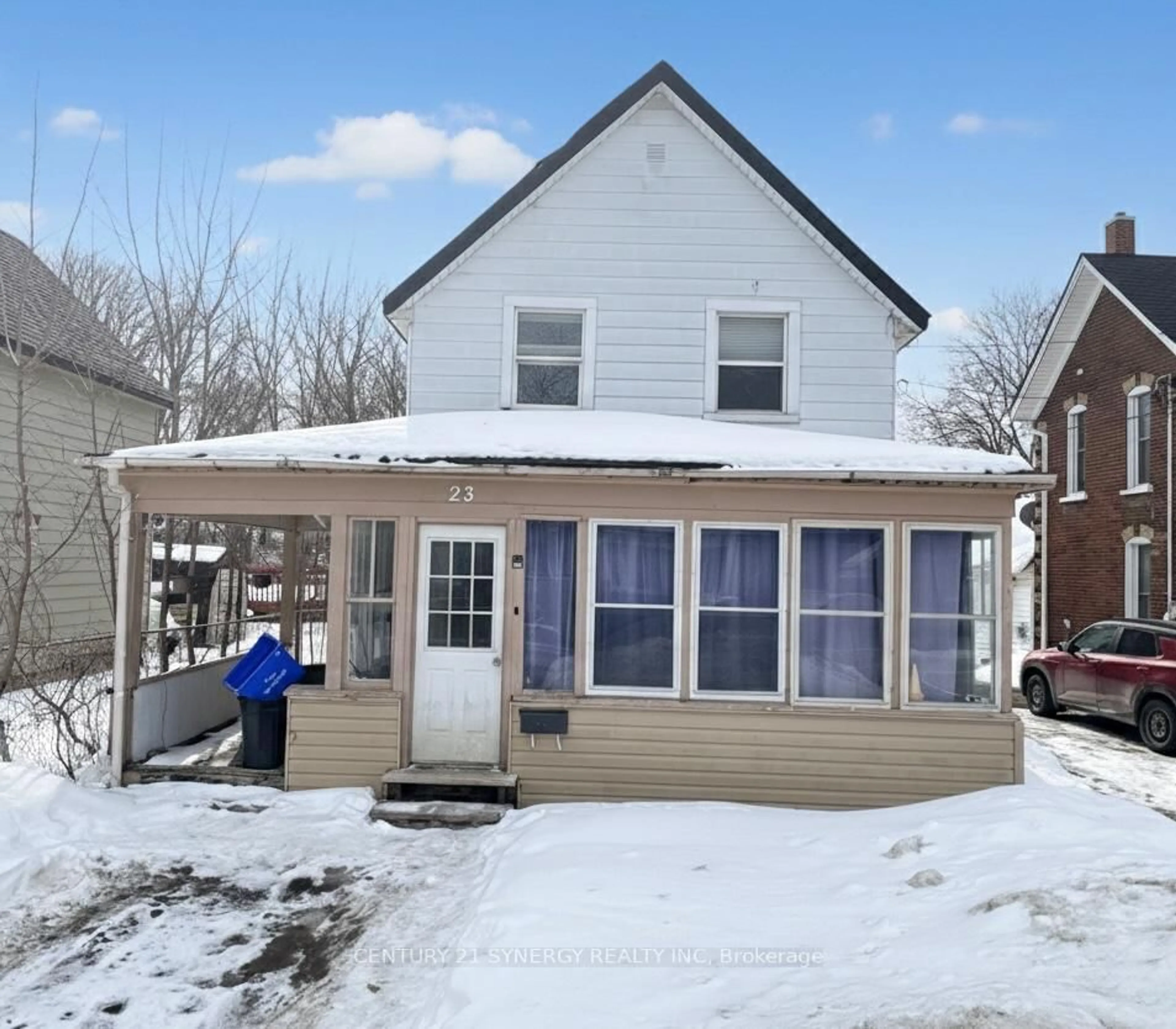 Home with vinyl exterior material, street for 23 Strathcona St, Smiths Falls Ontario K7A 1V8