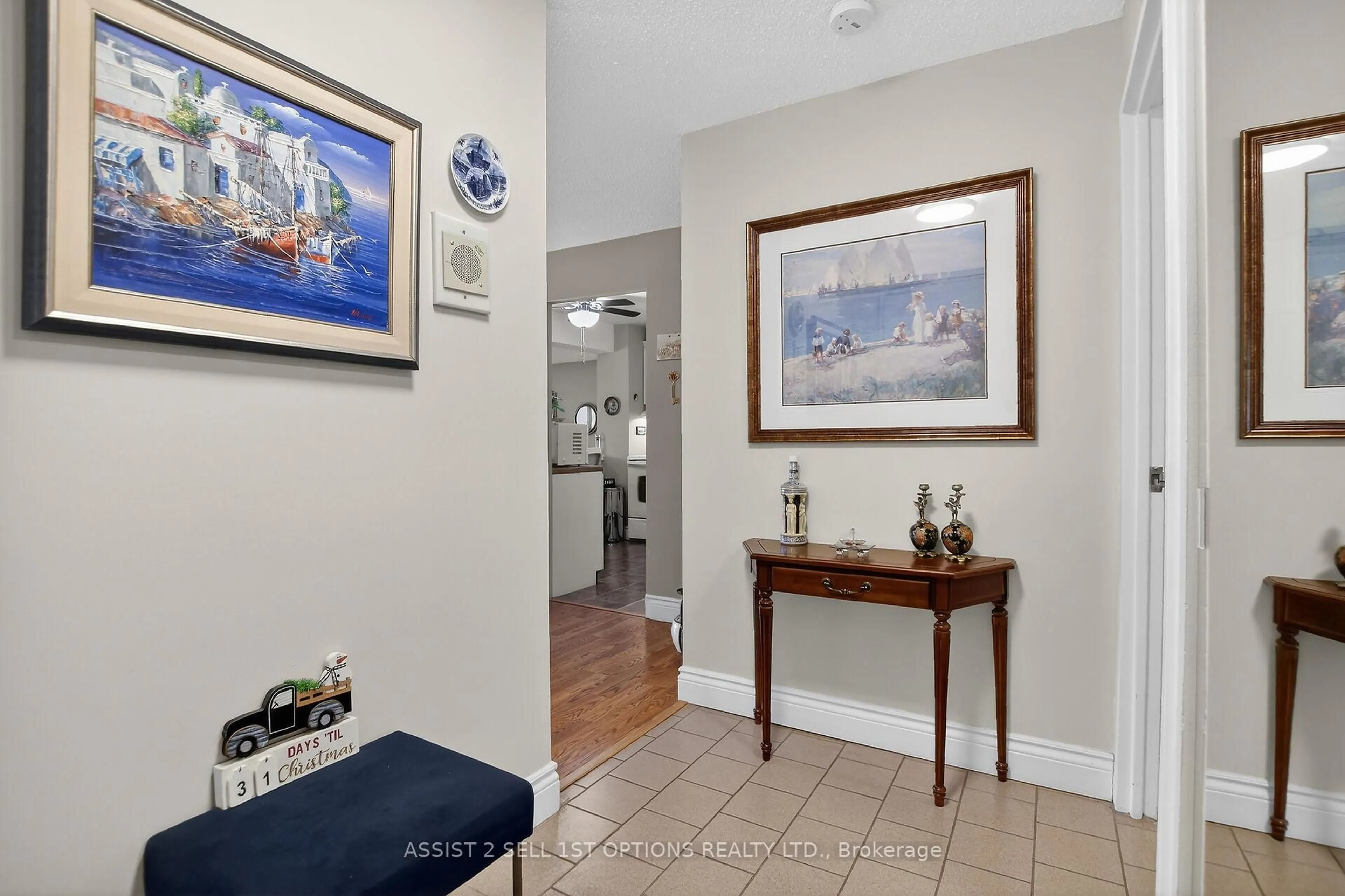 Indoor entryway for 1081 Ambleside Dr #103, Ottawa Ontario K2B 8C8