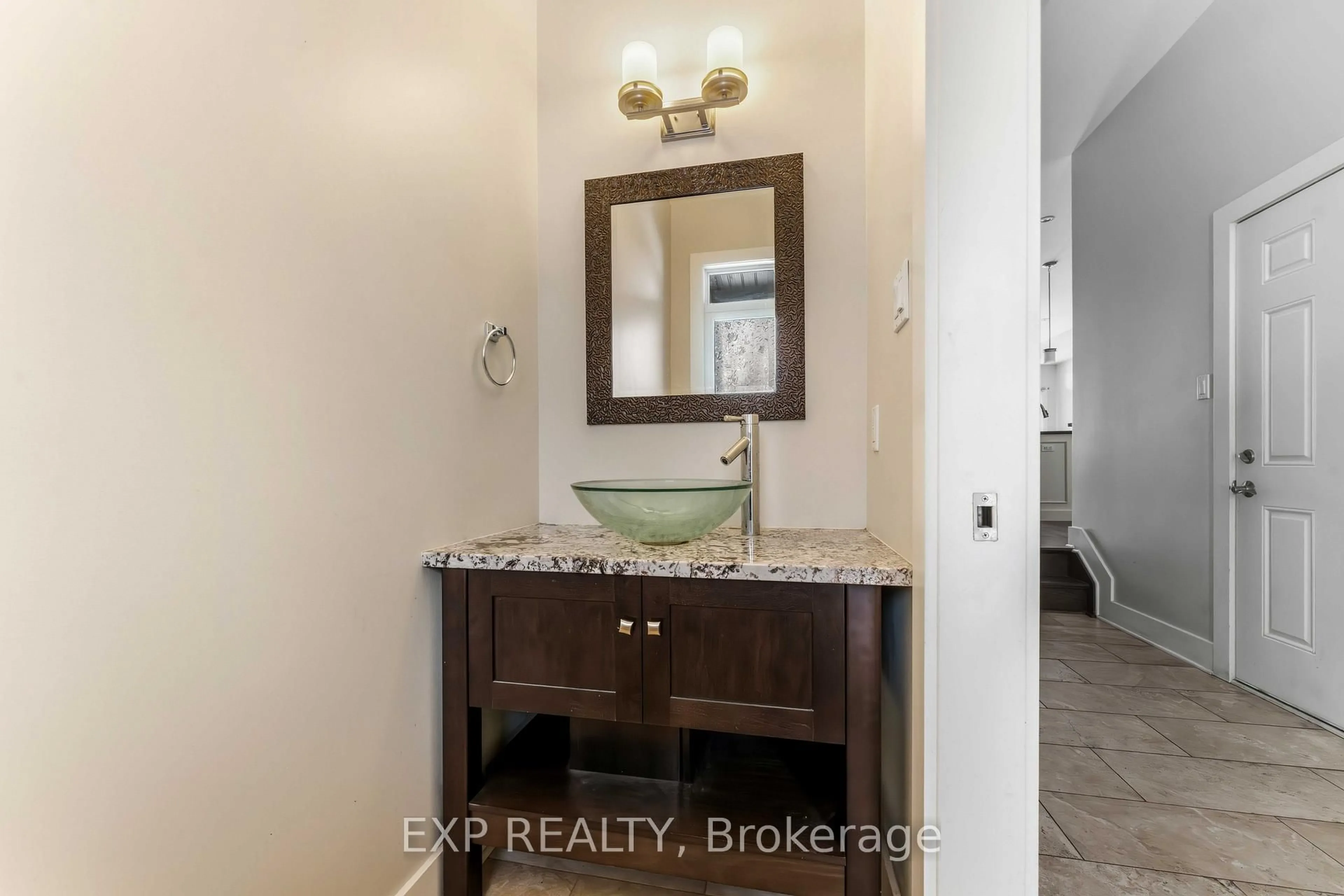 Standard bathroom, ceramic/tile floor for 152 Rivington St, Carp Ontario K0A 1L0