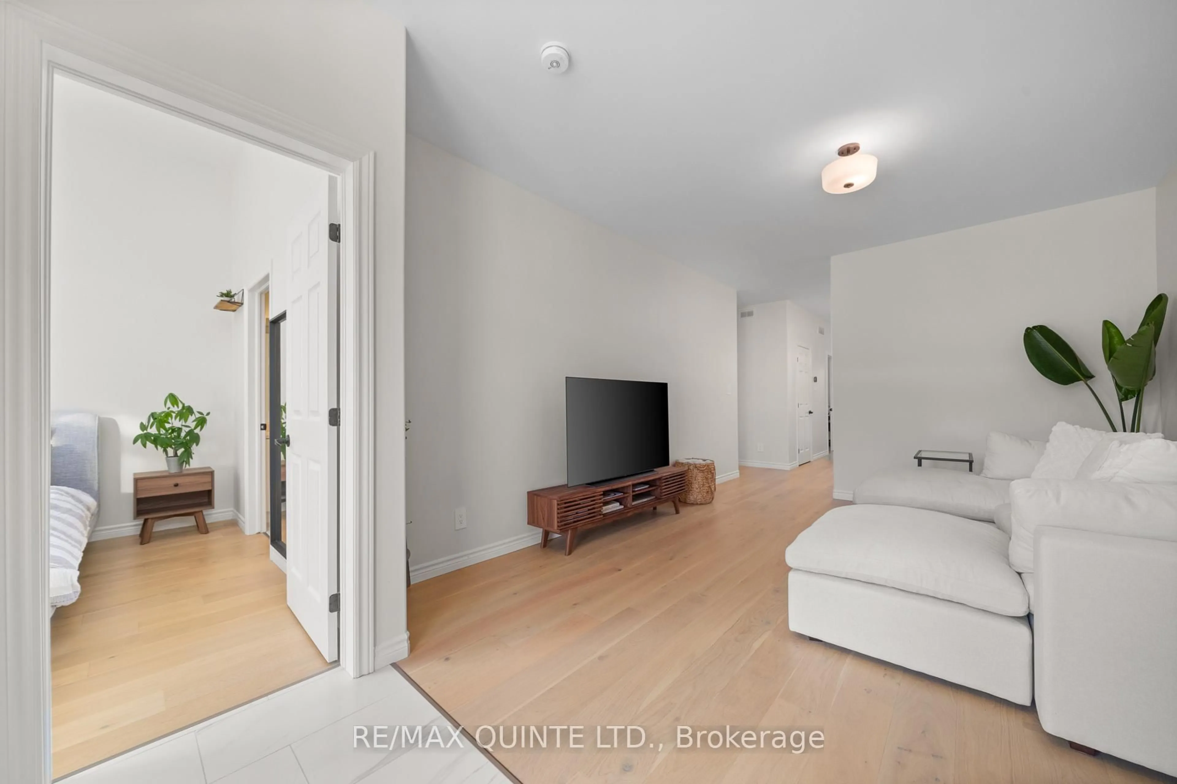 A pic of a room for 63 Athabaska Dr, Belleville Ontario K8N 0T1