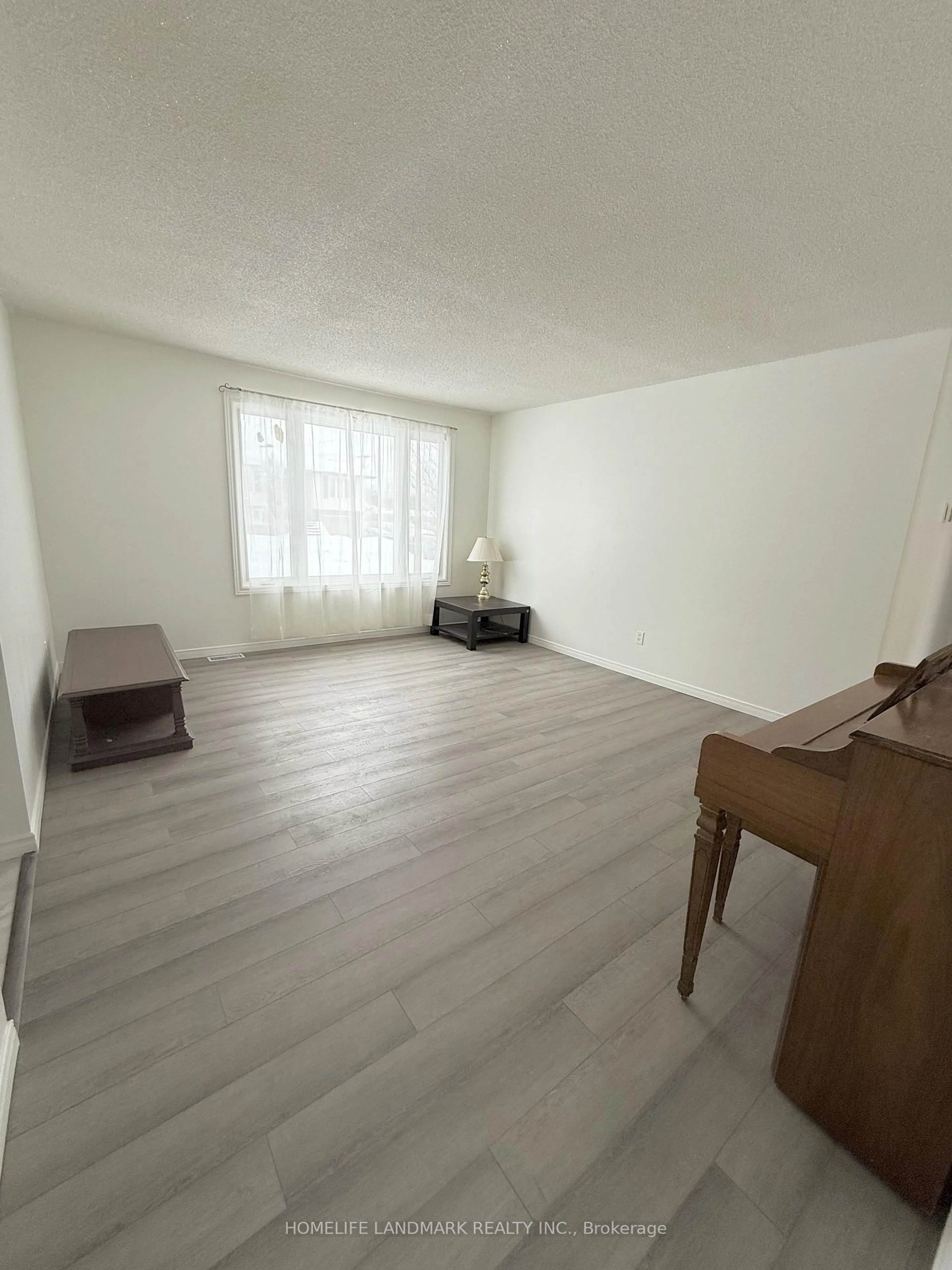 A pic of a room for 1249 Lillian Blvd, Greater Sudbury Ontario P3A 2R9