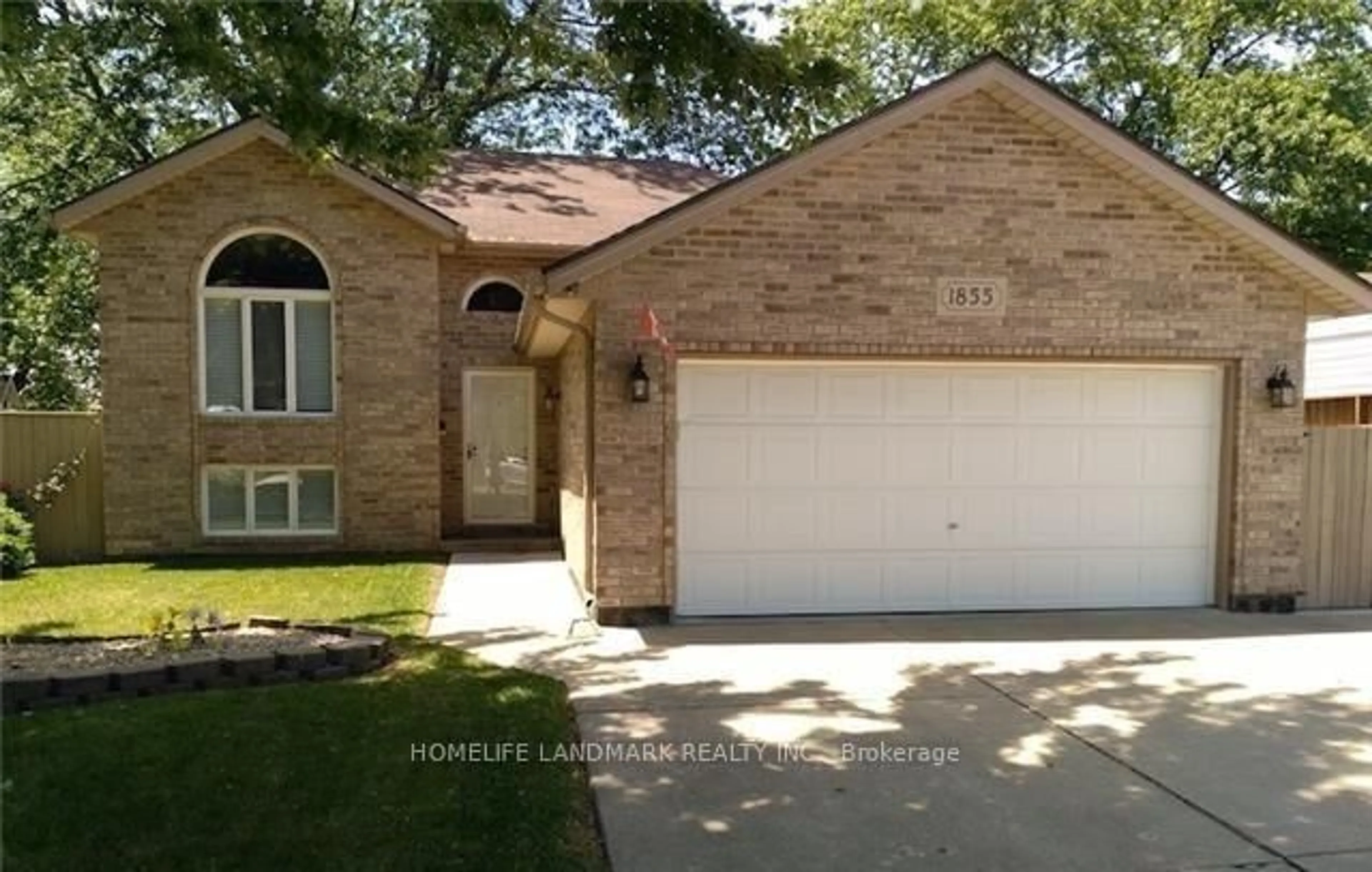 Home with brick exterior material, street for 1855 Dominion Blvd, Windsor Ontario N9B 3H8