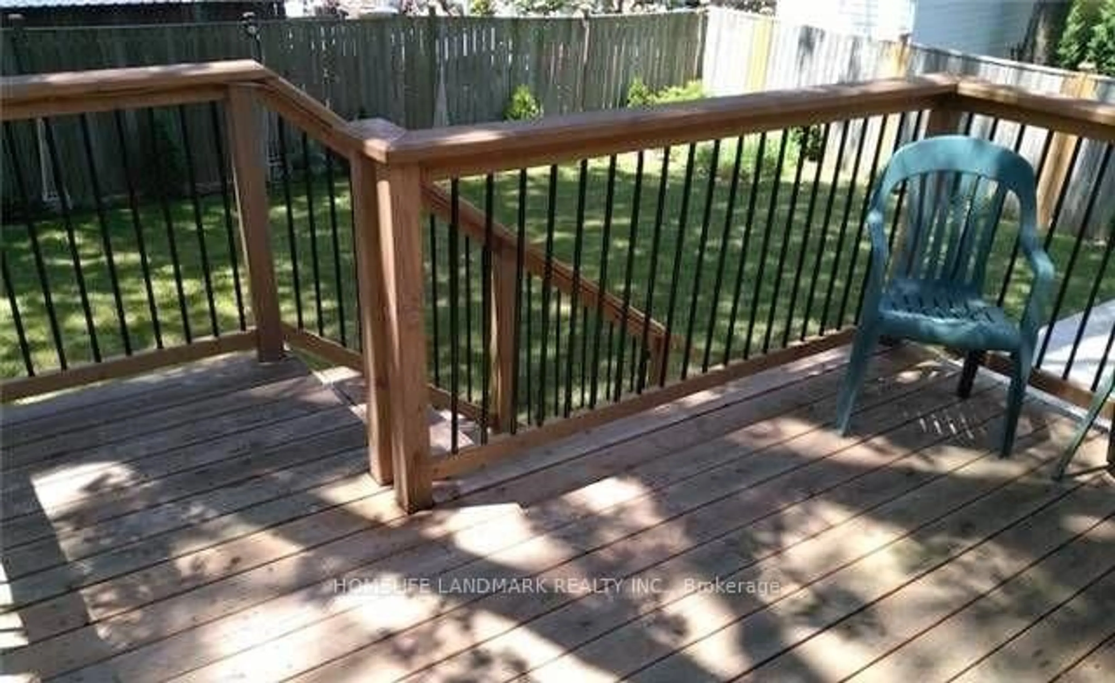 Patio, street for 1855 Dominion Blvd, Windsor Ontario N9B 3H8