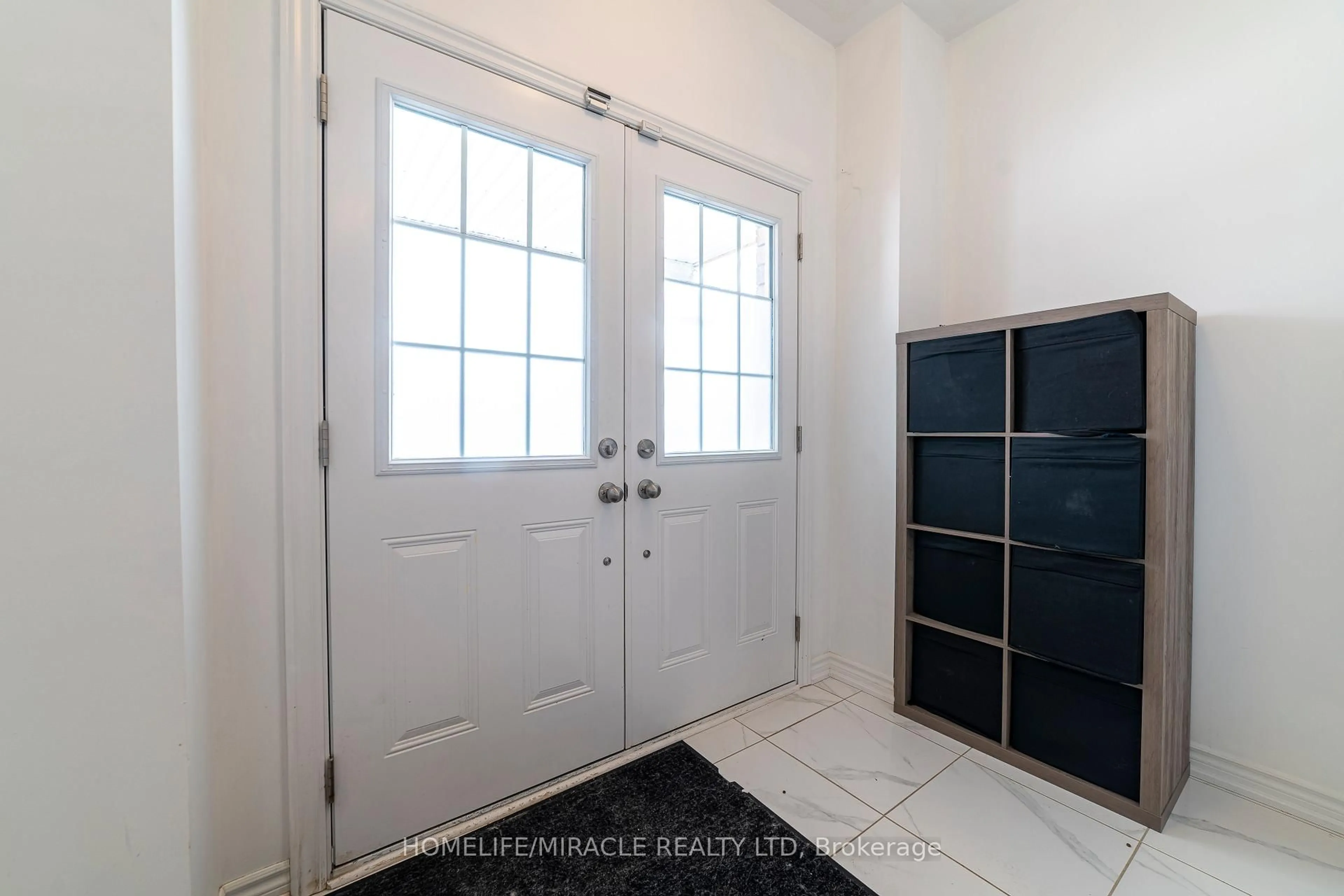 Indoor entryway for 9 Mears Rd, Brant Ontario N3L 0J4