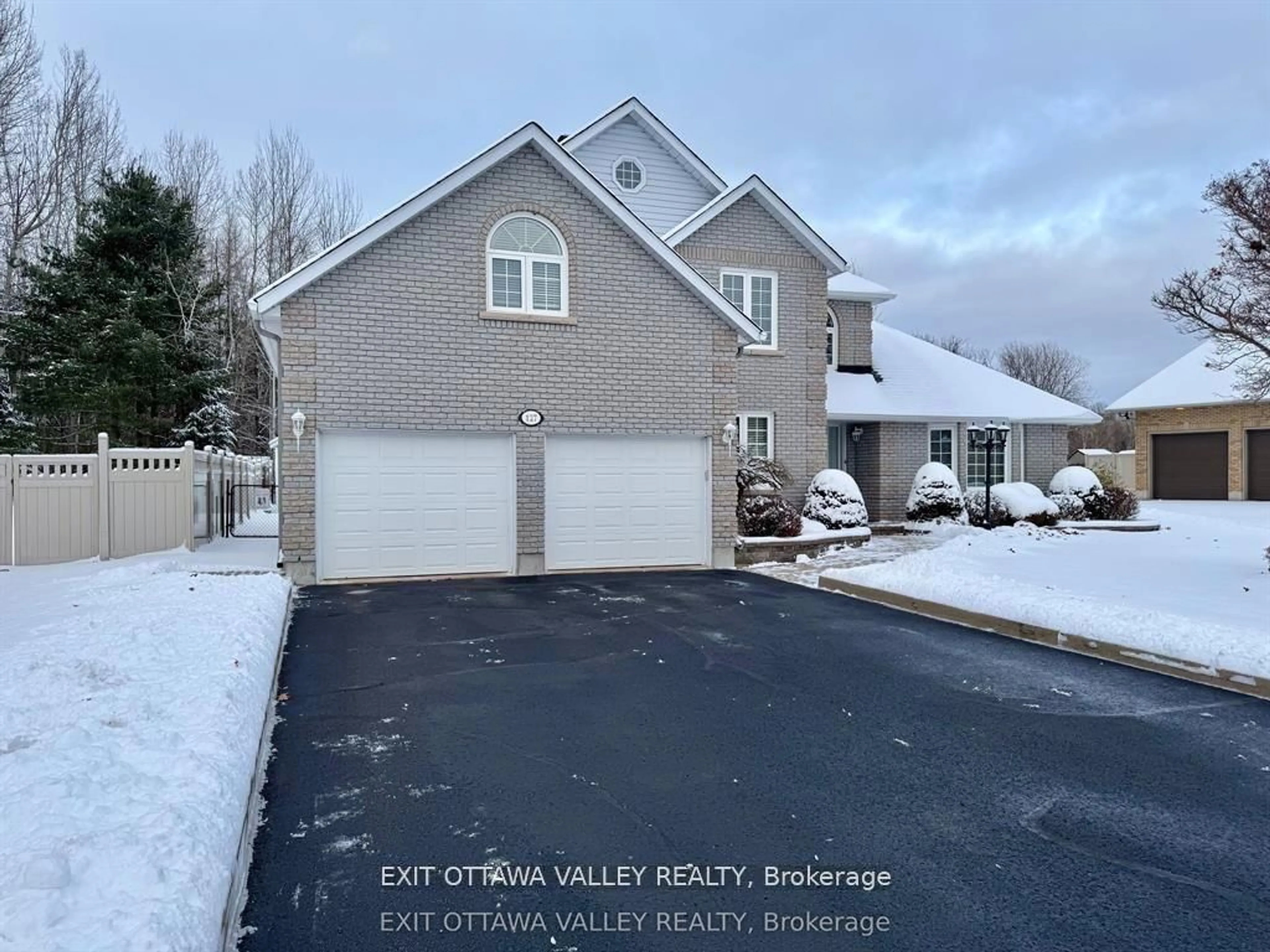 Unknown for 127 Owens St, Pembroke Ontario K8A 8K1