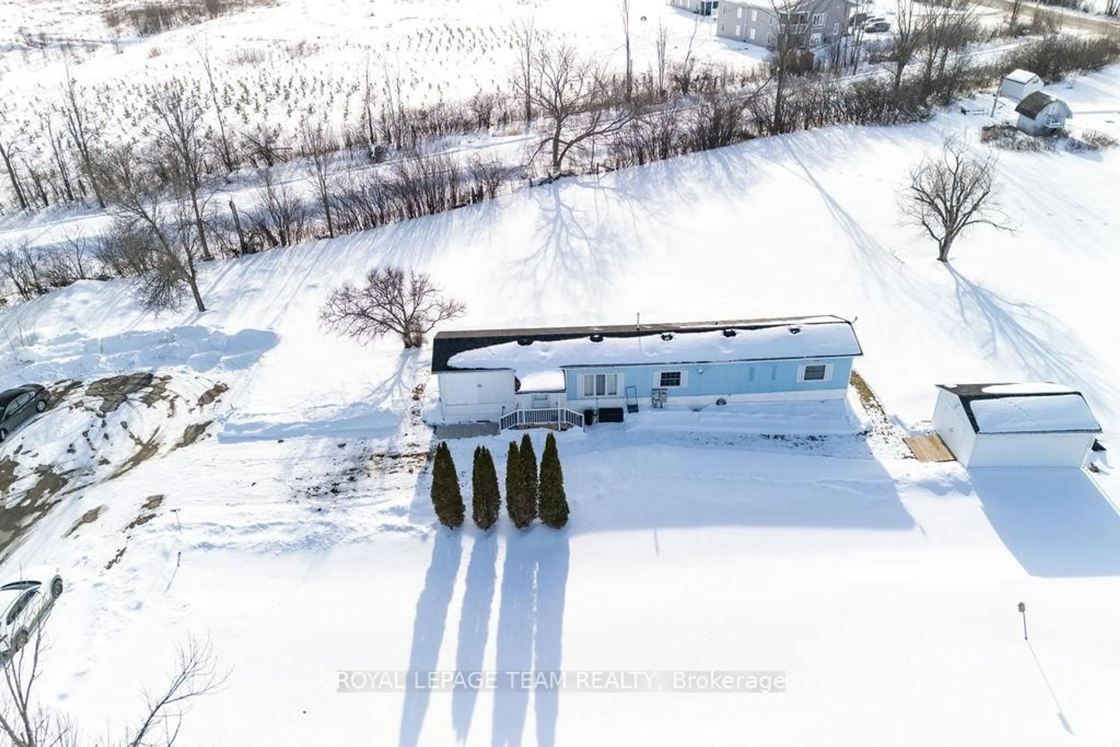 A pic from outside/outdoor area/front of a property/back of a property/a pic from drone, building for 46 Sunset Lane, Renfrew Ontario K7V 0A5