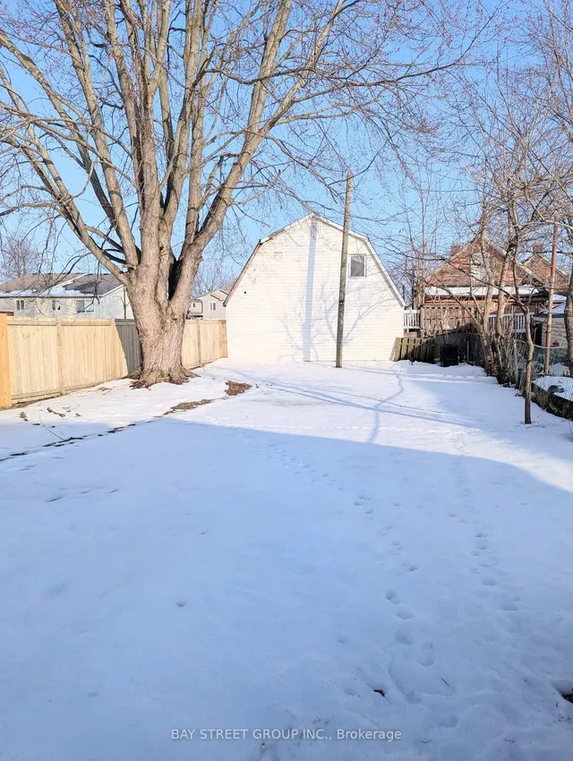 34 Tasker St, St. Catharines 3
