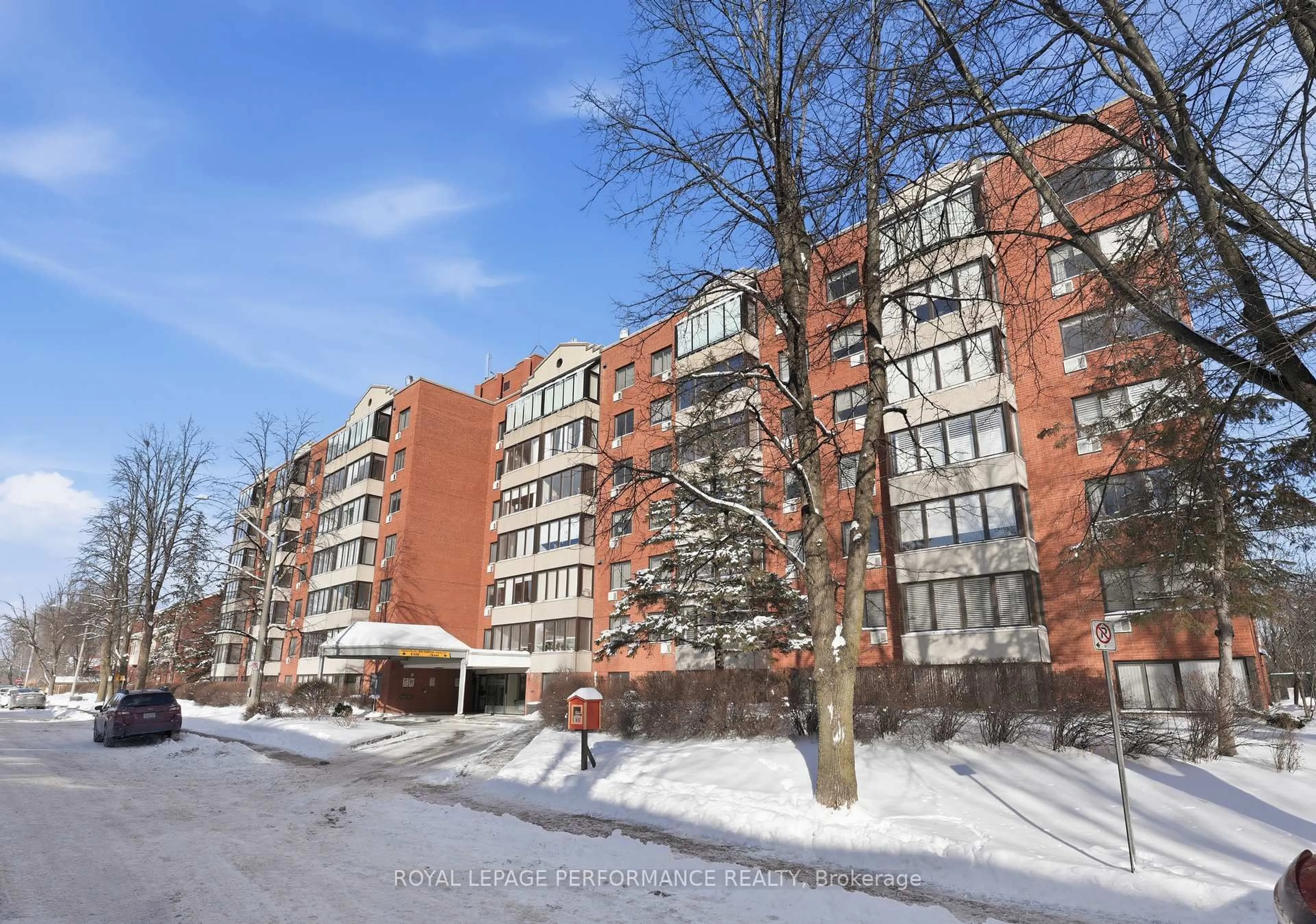 Unknown for 225 Alvin Rd #412, Ottawa Ontario K1L 4H6