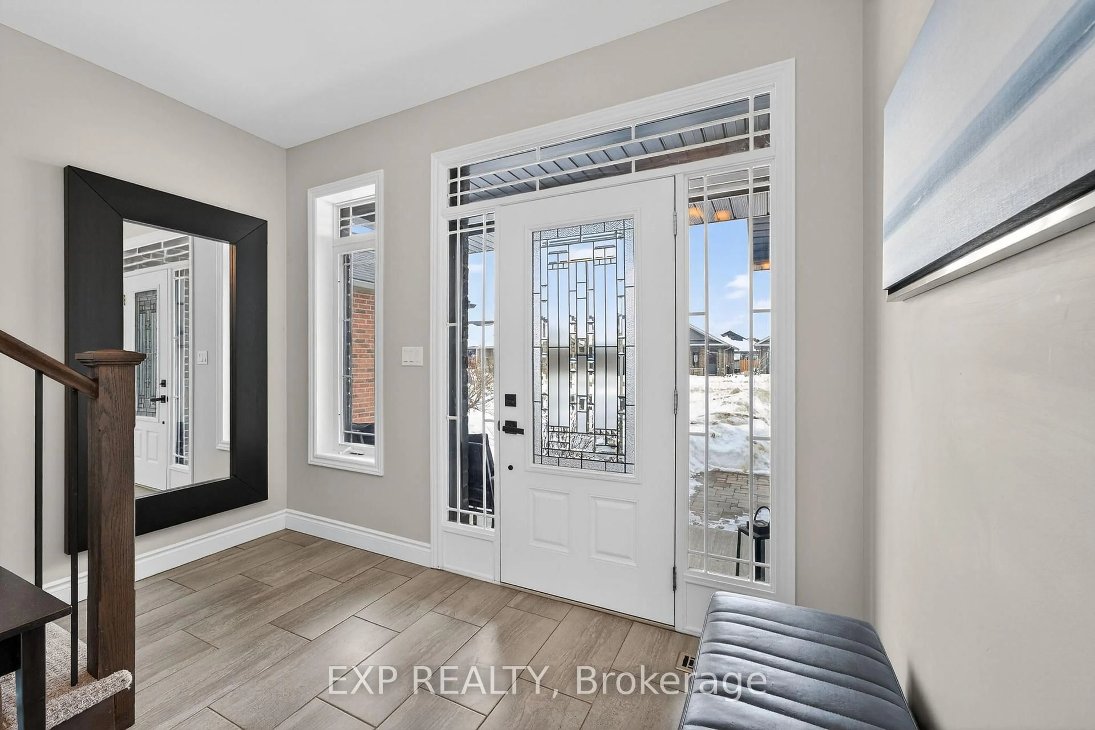 Indoor entryway for 25 Virginia Cres, Belleville Ontario K8N 0K5