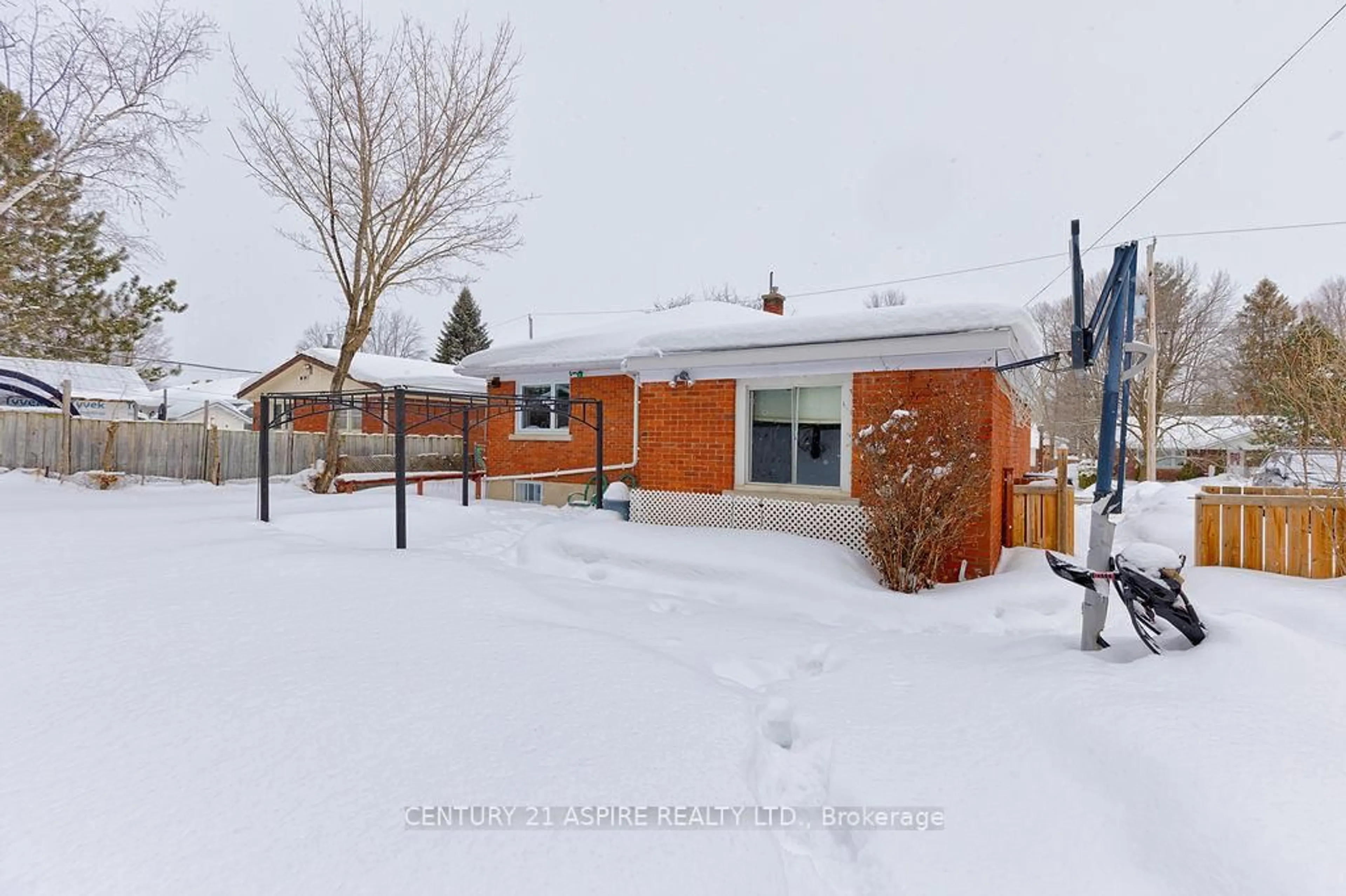 Unknown for 368 Bell St, Pembroke Ontario K8A 2K4