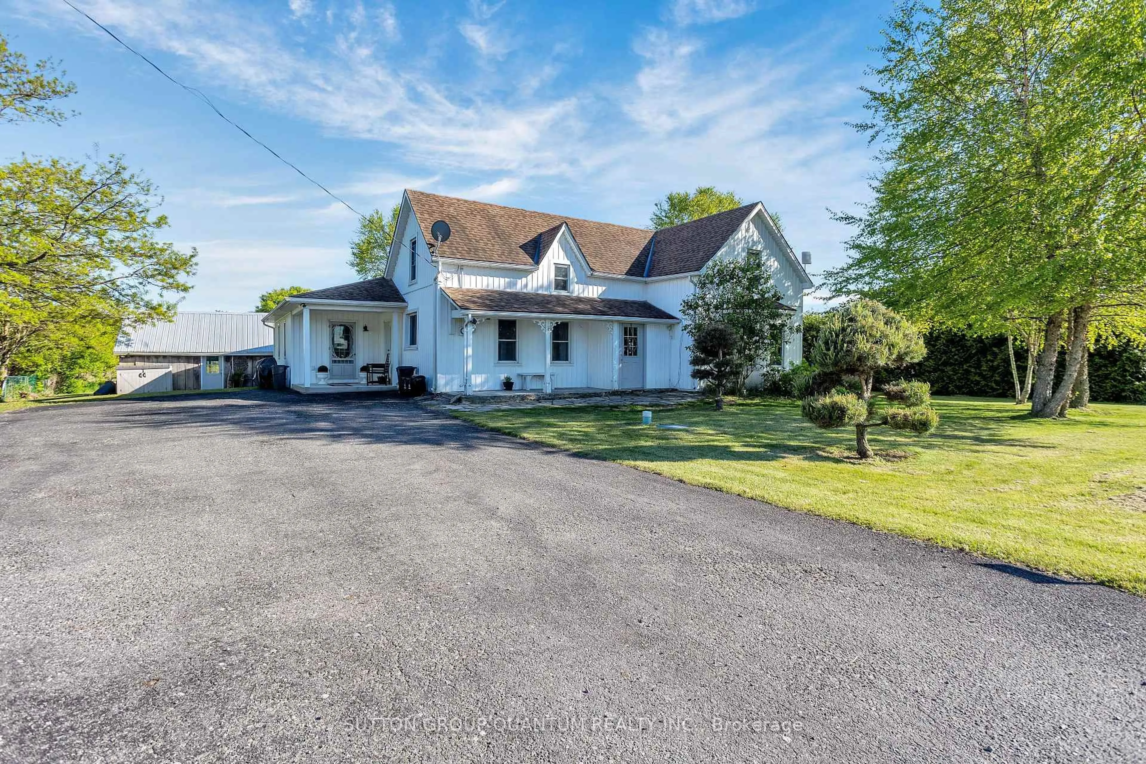 A pic from outside/outdoor area/front of a property/back of a property/a pic from drone, street for 442 First Concession Rd, Norfolk Ontario N0E 1M0
