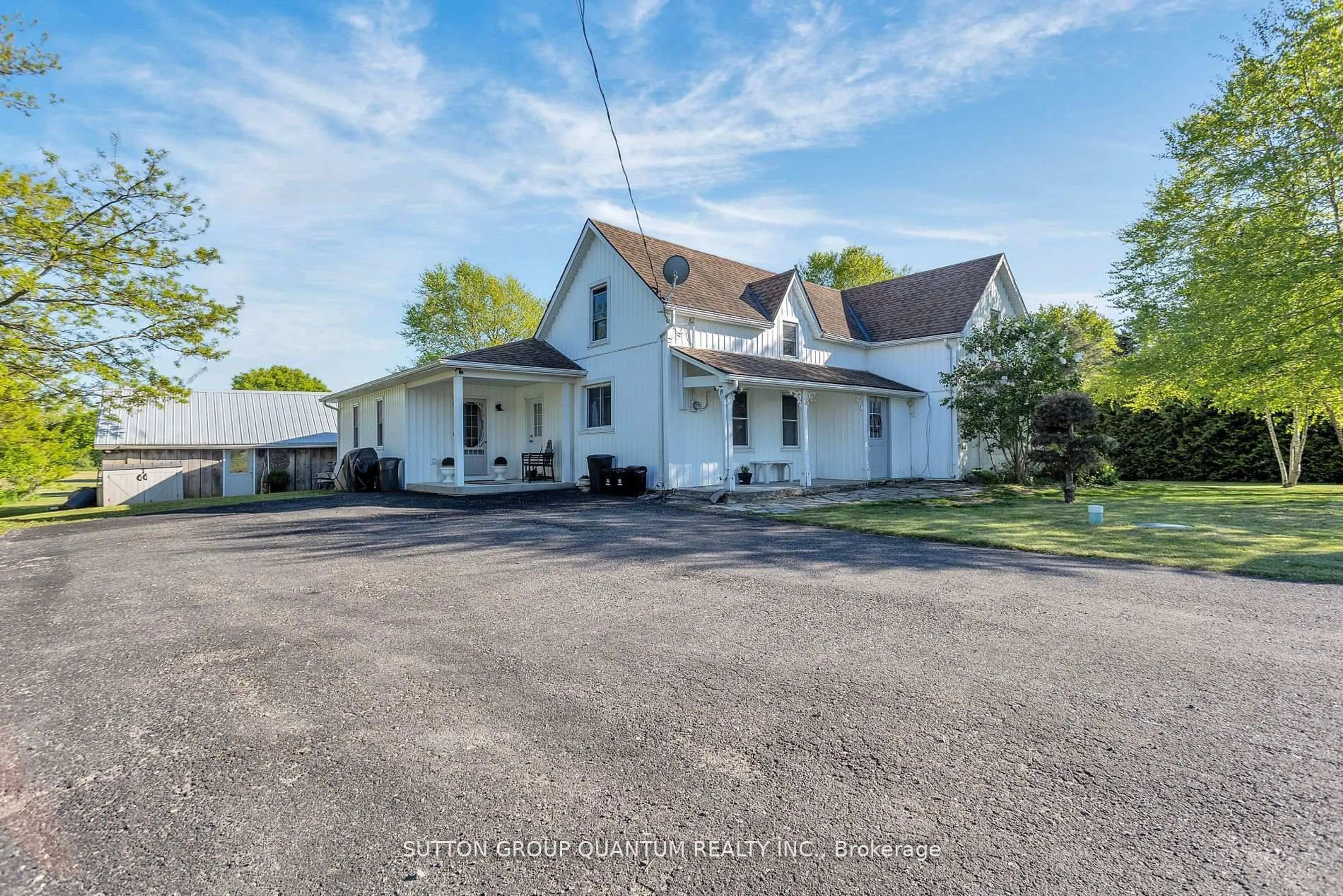 A pic from outside/outdoor area/front of a property/back of a property/a pic from drone, street for 442 First Concession Rd, Norfolk Ontario N0E 1M0