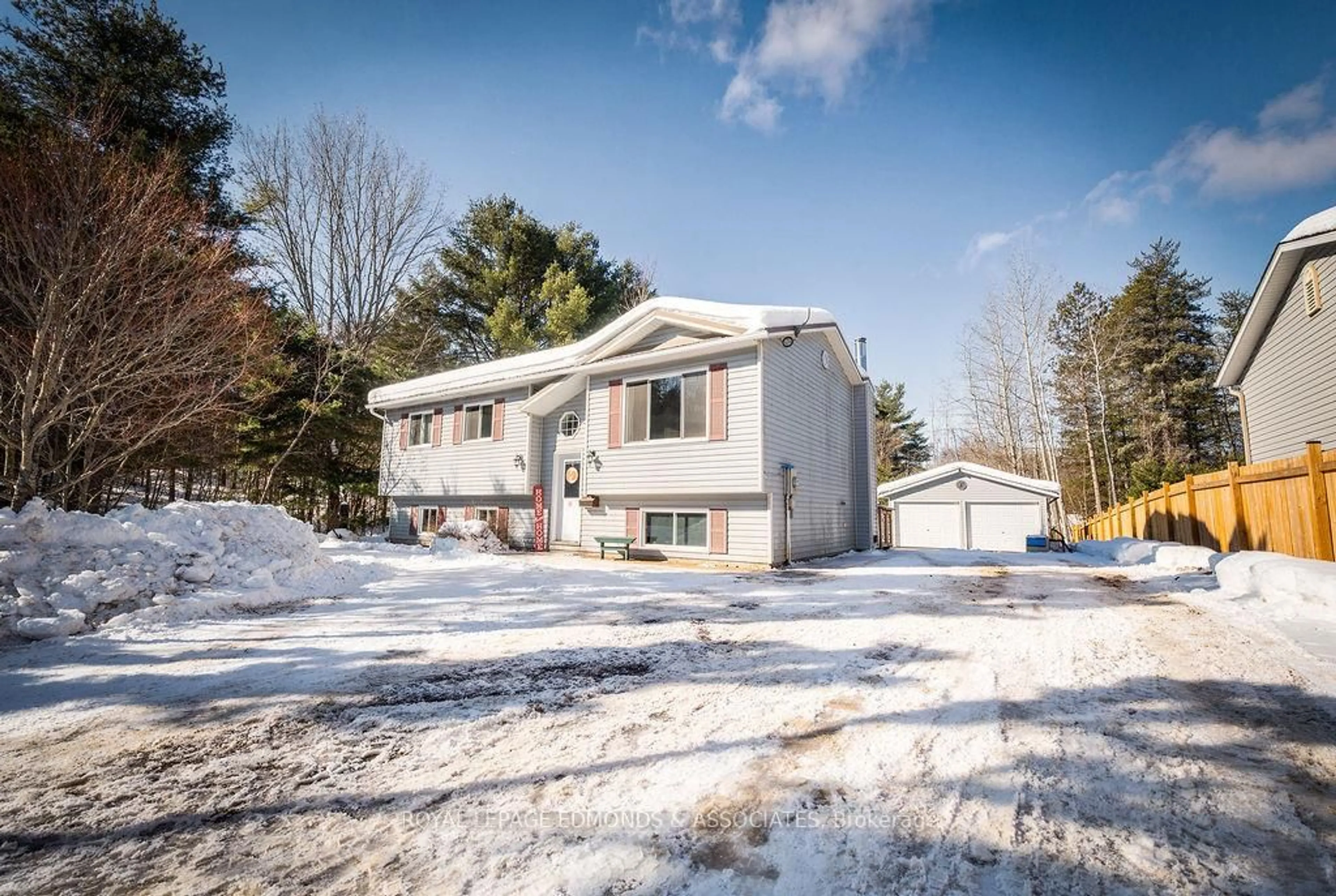 Unknown for 28 Bob Seguin Dr, Chalk River Ontario K0J 1J0