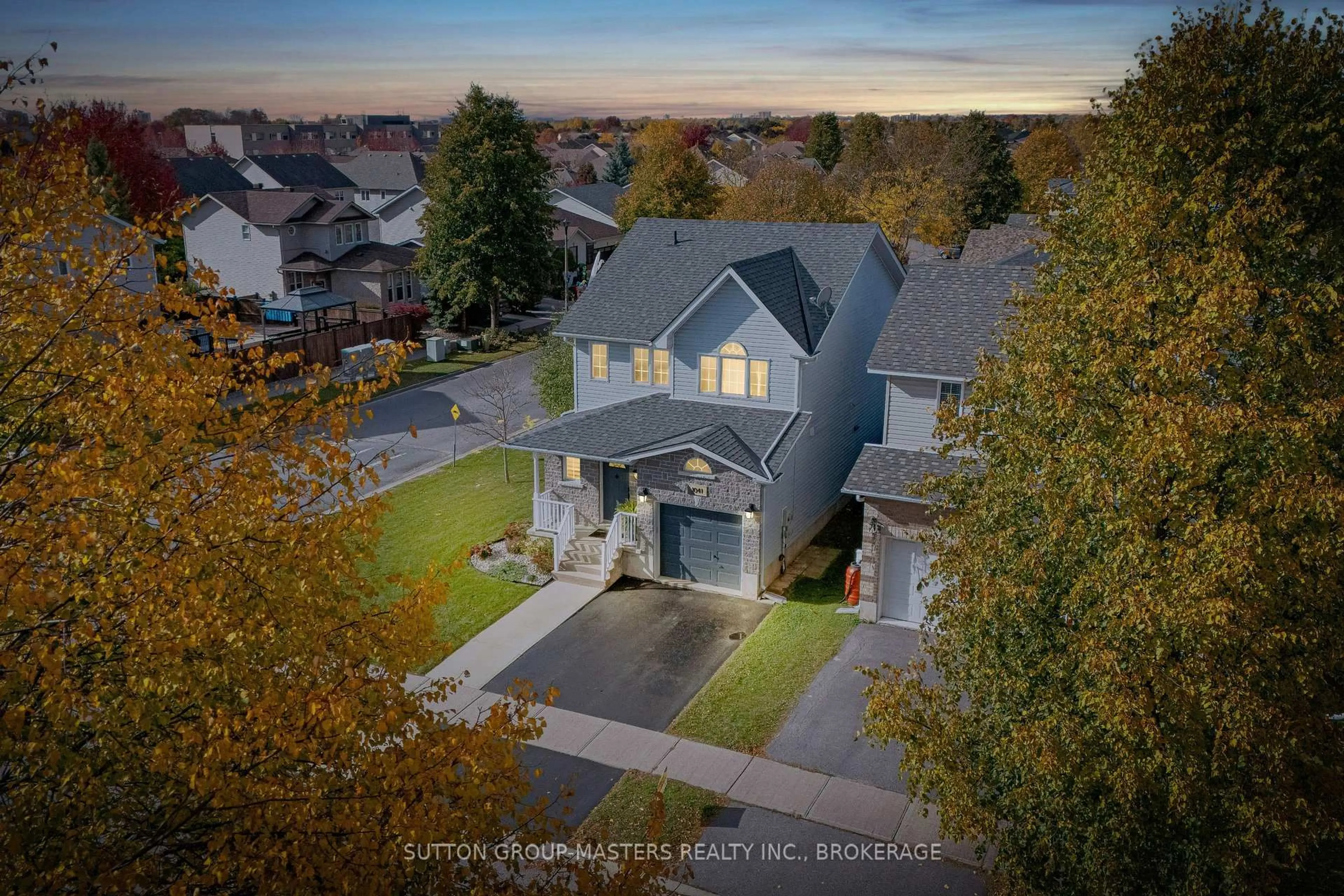 A pic from outside/outdoor area/front of a property/back of a property/a pic from drone, unknown for 1041 Rainbow Cres, Kingston Ontario K7K 7J5