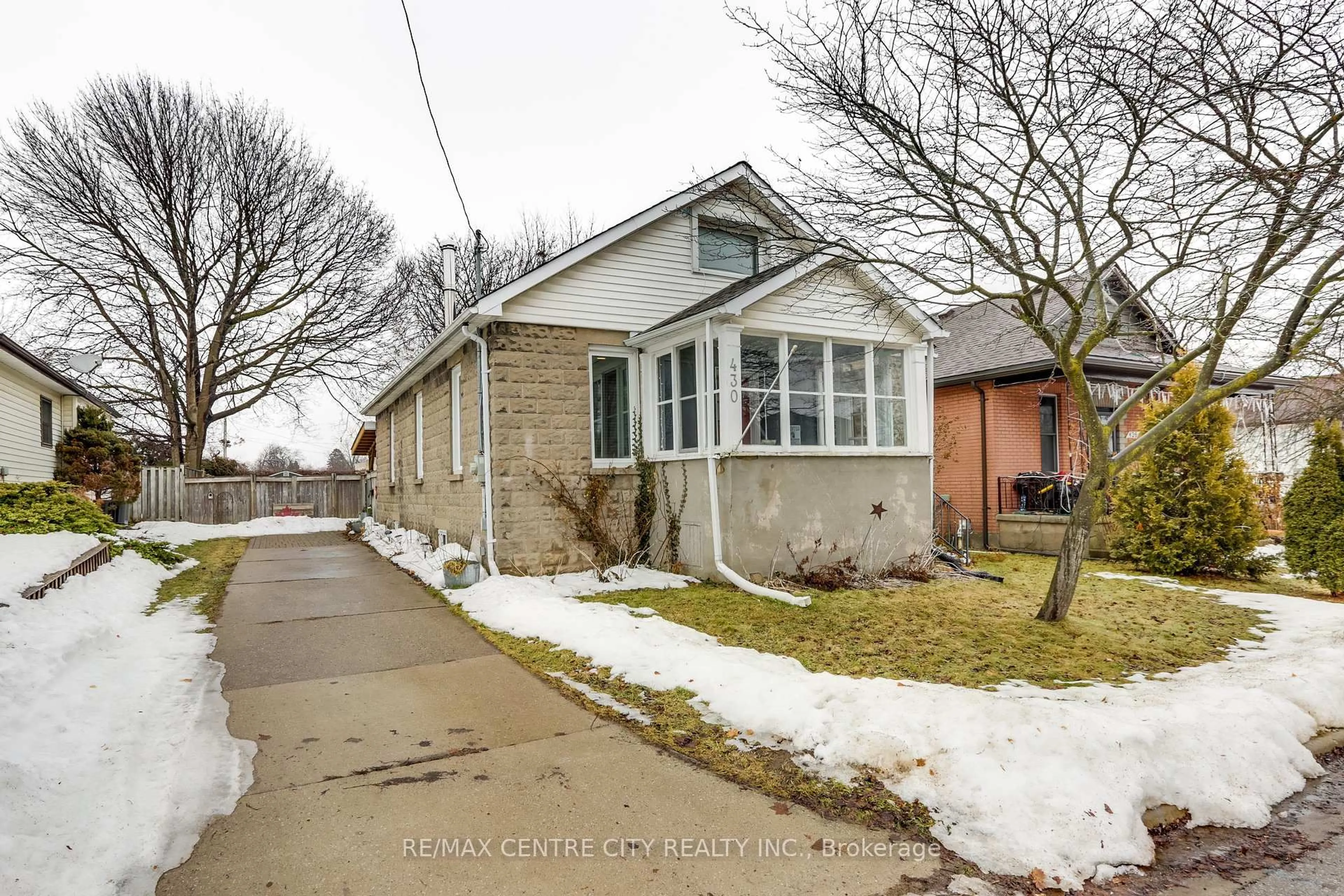 Unknown for 430 Kathleen Ave, London East Ontario N5W 4Y9