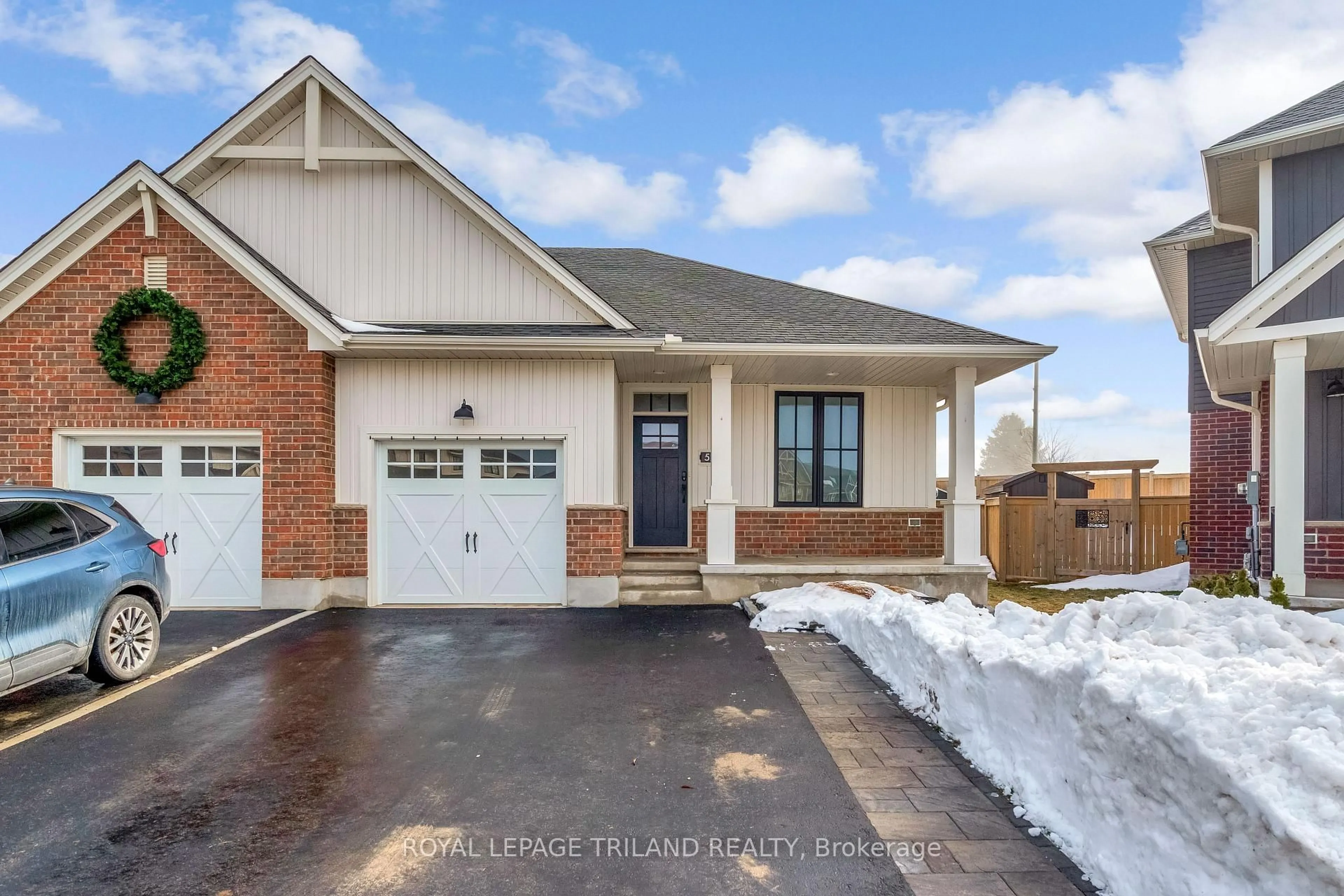Home with brick exterior material, street for 52 Charter Creek Crt, St. Thomas Ontario N5R 0L3