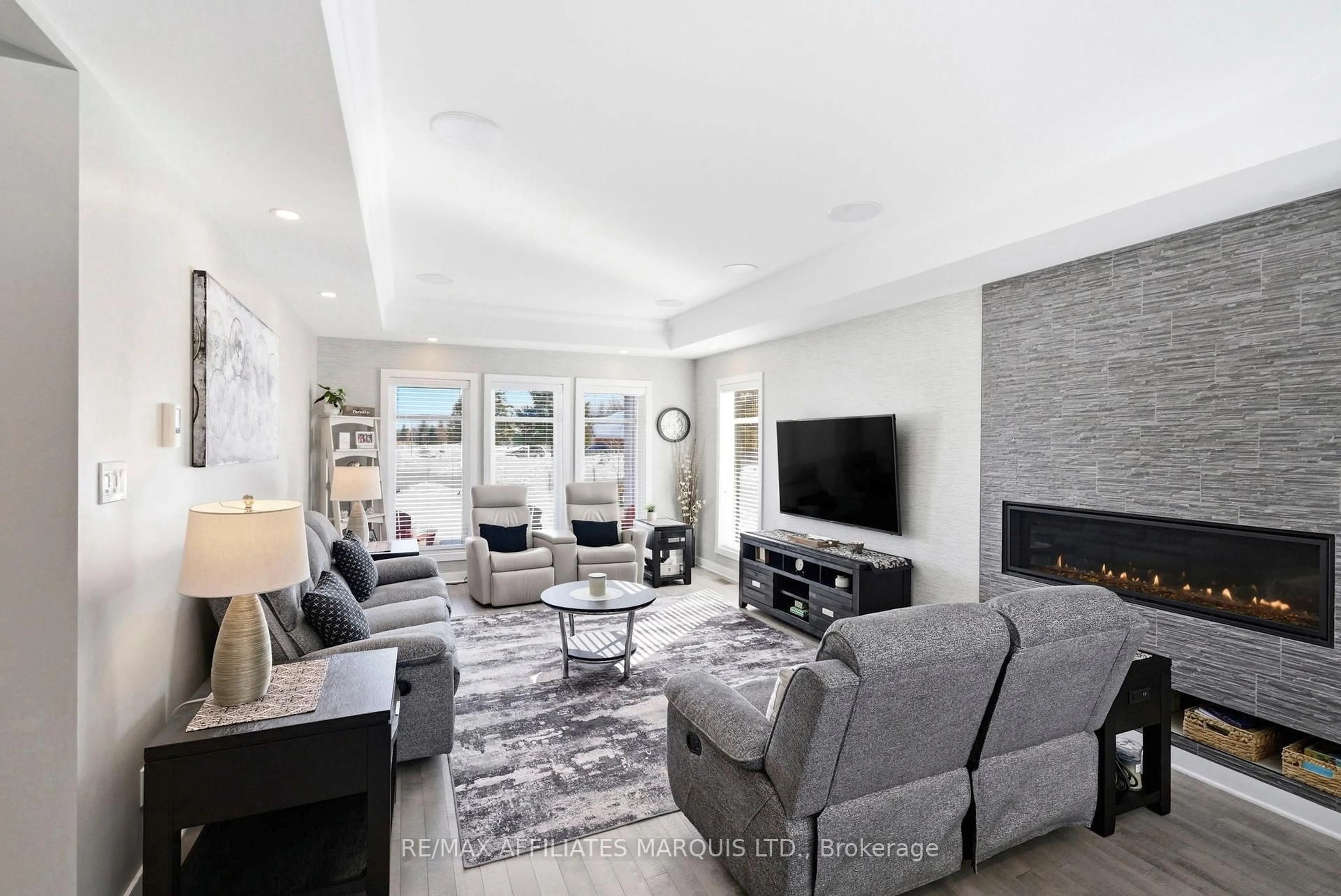 Living room with furniture, unknown for 6625 Sutherland Ave, South Glengarry Ontario K6H 7J3