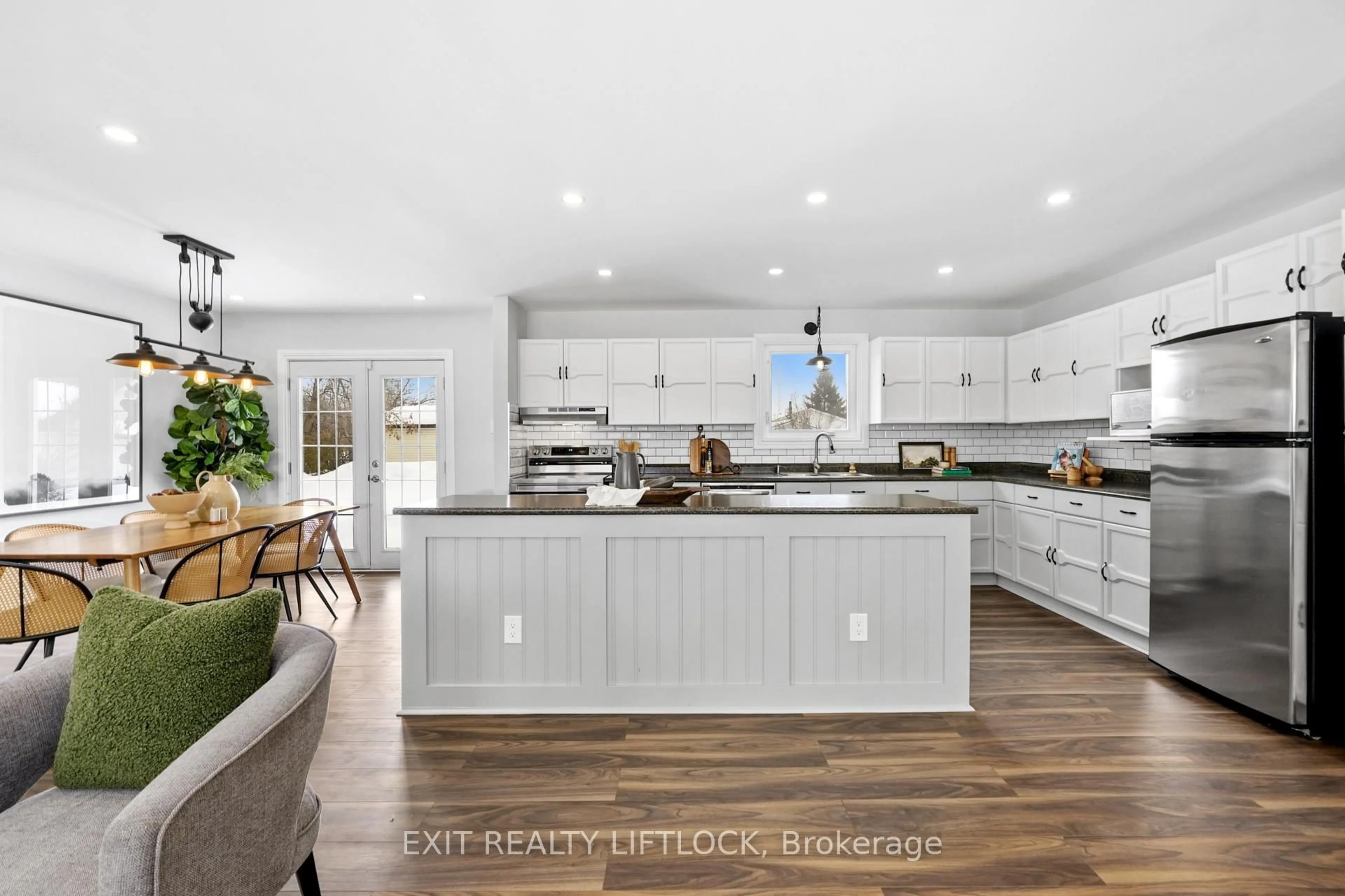 Open concept kitchen, ceramic/tile floor for 1018 Meadowview Rd, Kawartha Lakes Ontario K0L 2W0