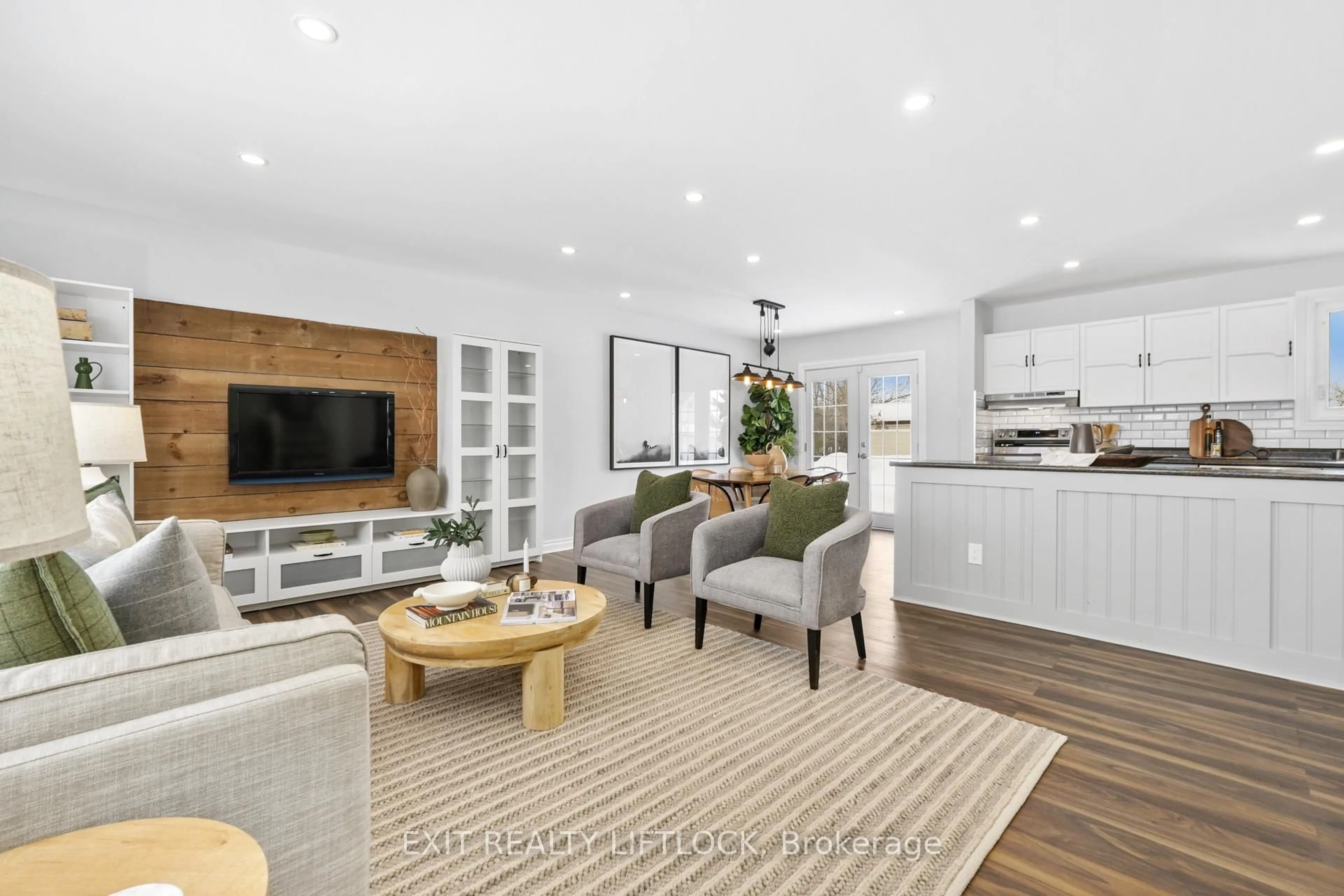 Open concept kitchen, wood/laminate floor for 1018 Meadowview Rd, Kawartha Lakes Ontario K0L 2W0