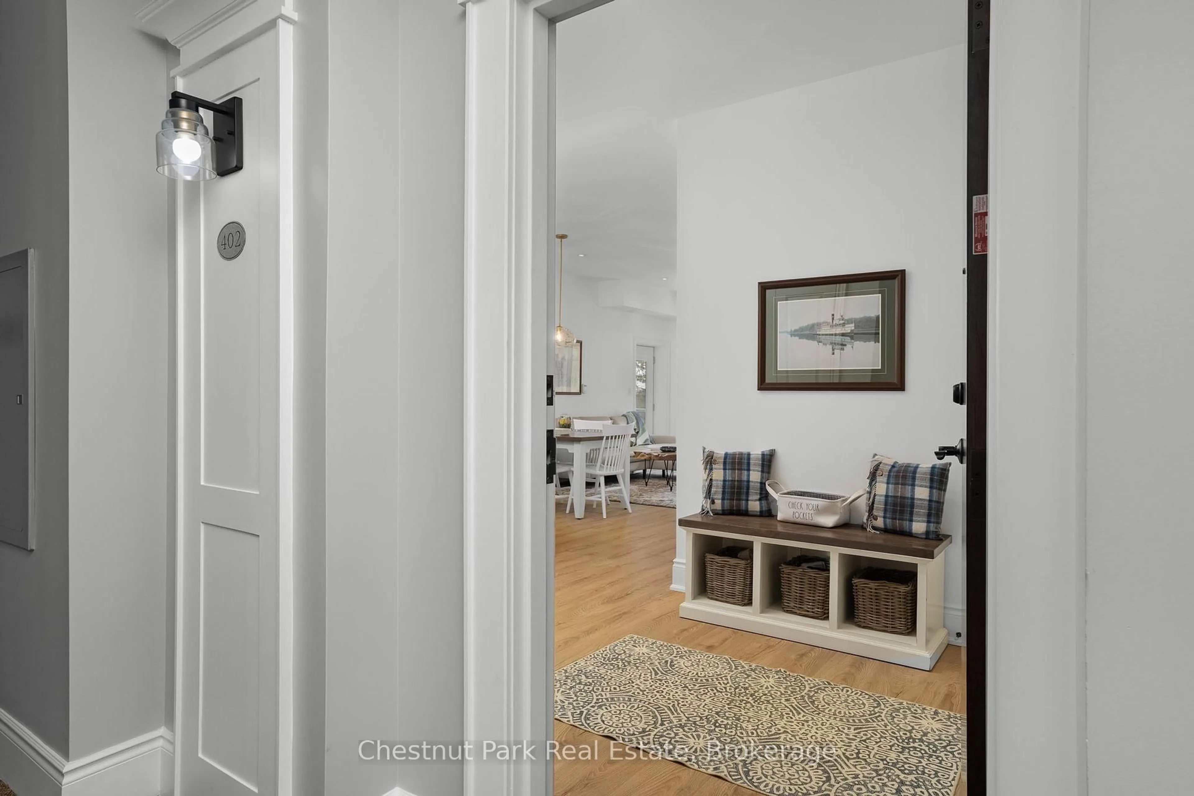 Indoor entryway for 391B Manitoba St #402, Bracebridge Ontario P1L 0B5