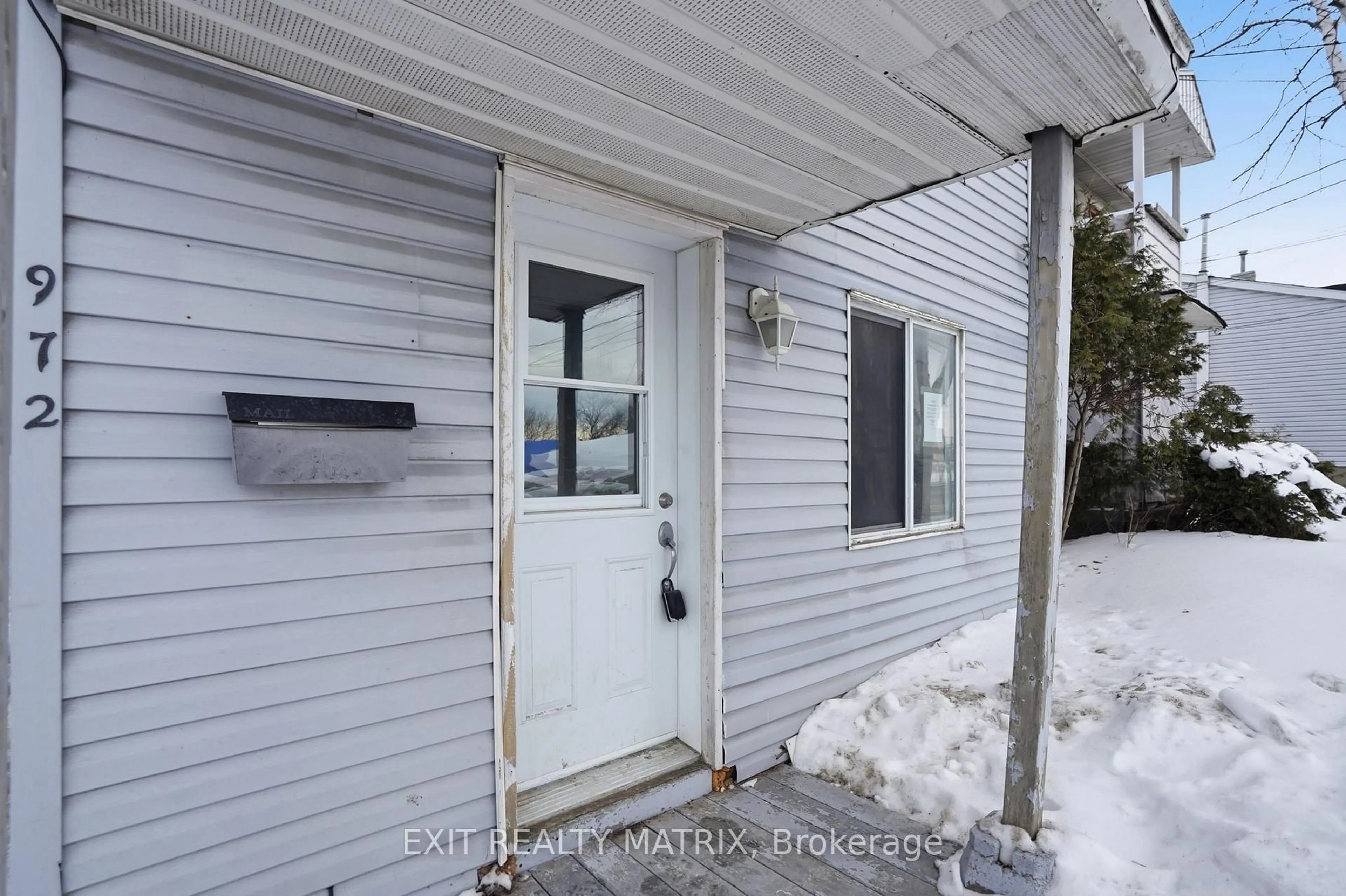 Unknown for 972 Main St, Hawkesbury Ontario K6A 1B7